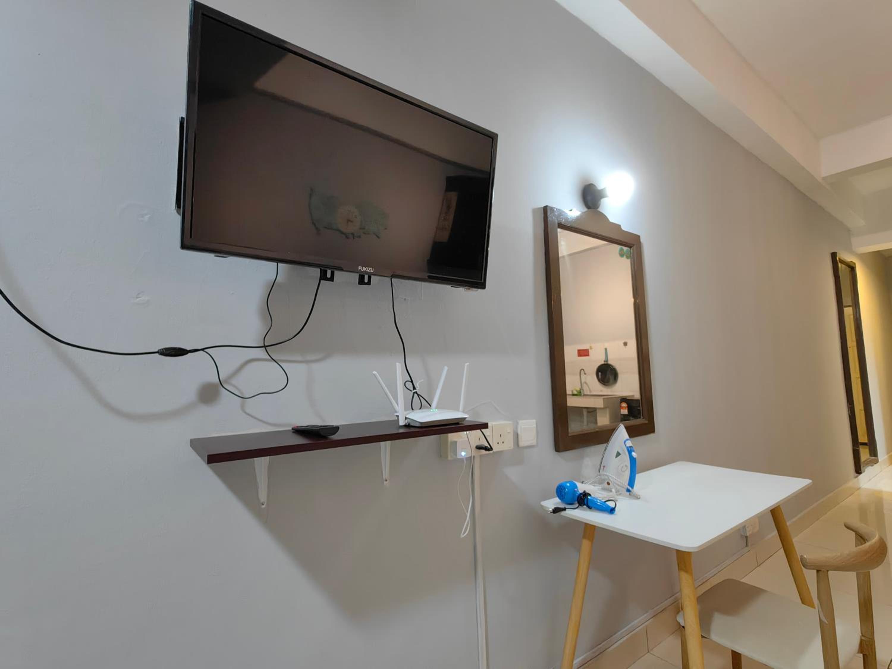 JUNE HOMESTAY API API APARTMENT BESIDE CENTRE POINT STUDIO 3Pax