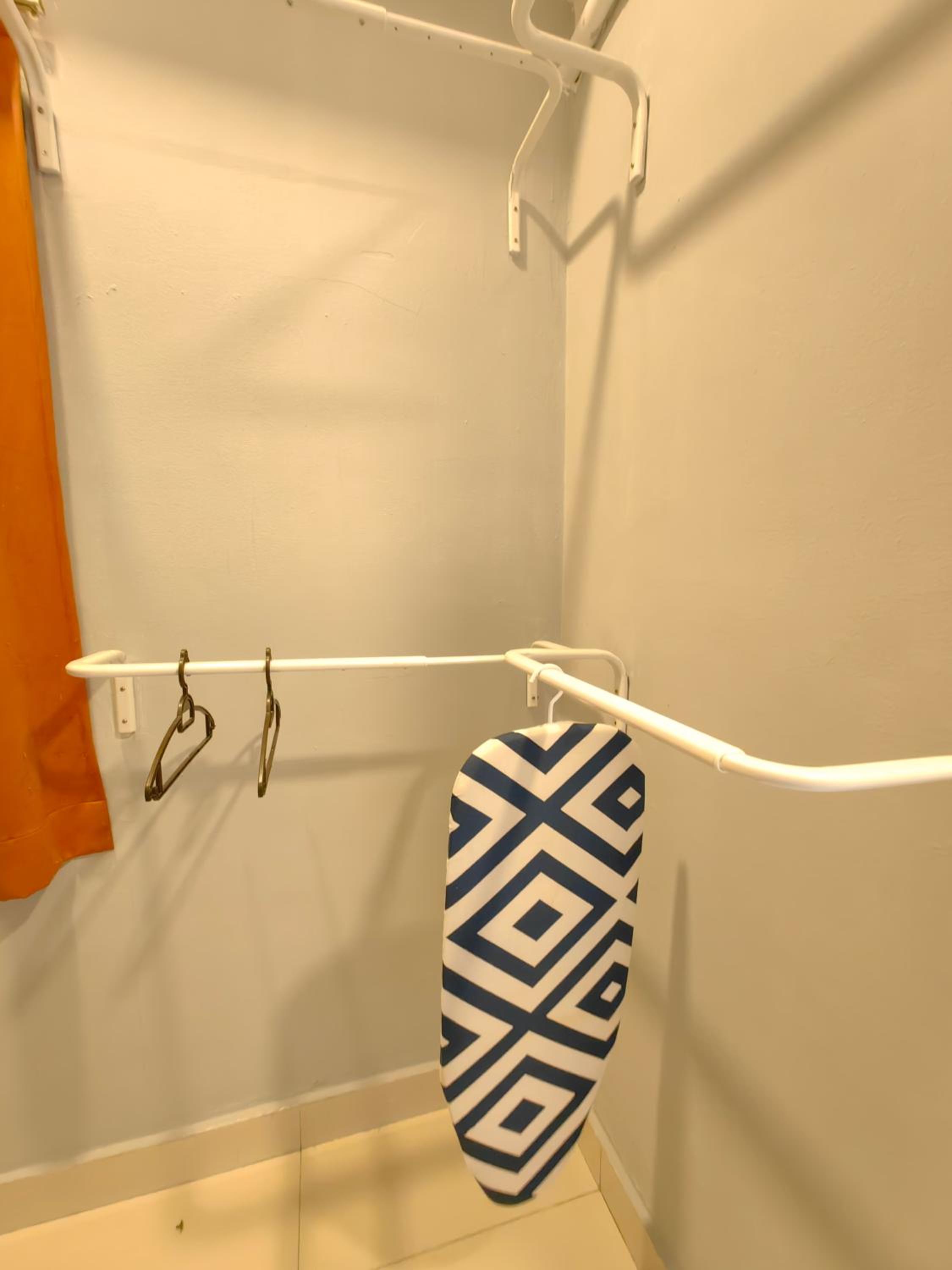 JUNE HOMESTAY API API APARTMENT BESIDE CENTRE POINT STUDIO 3Pax