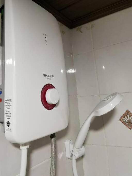 JUNE HOMESTAY API API APARTMENT BESIDE CENTRE POINT STUDIO 3Pax