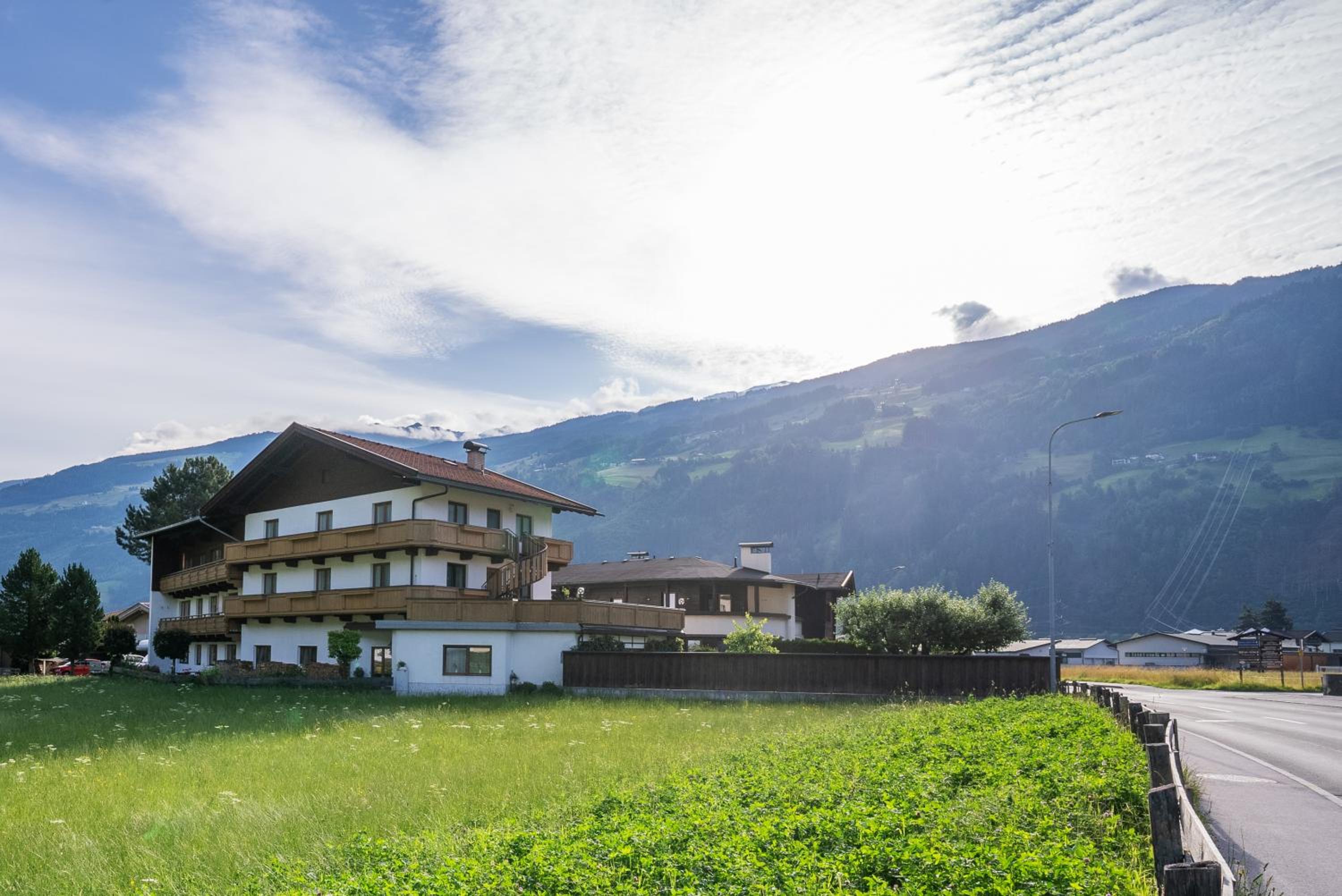 Zell Views Apartments