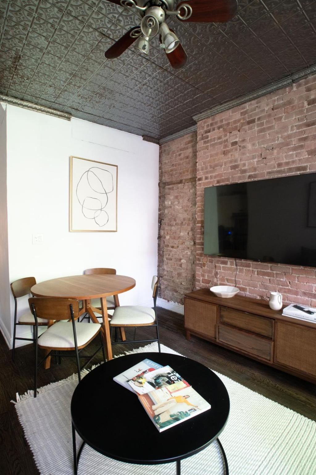 Sophisticated 2BD Apartment on Barrow Street, Greenwich Village