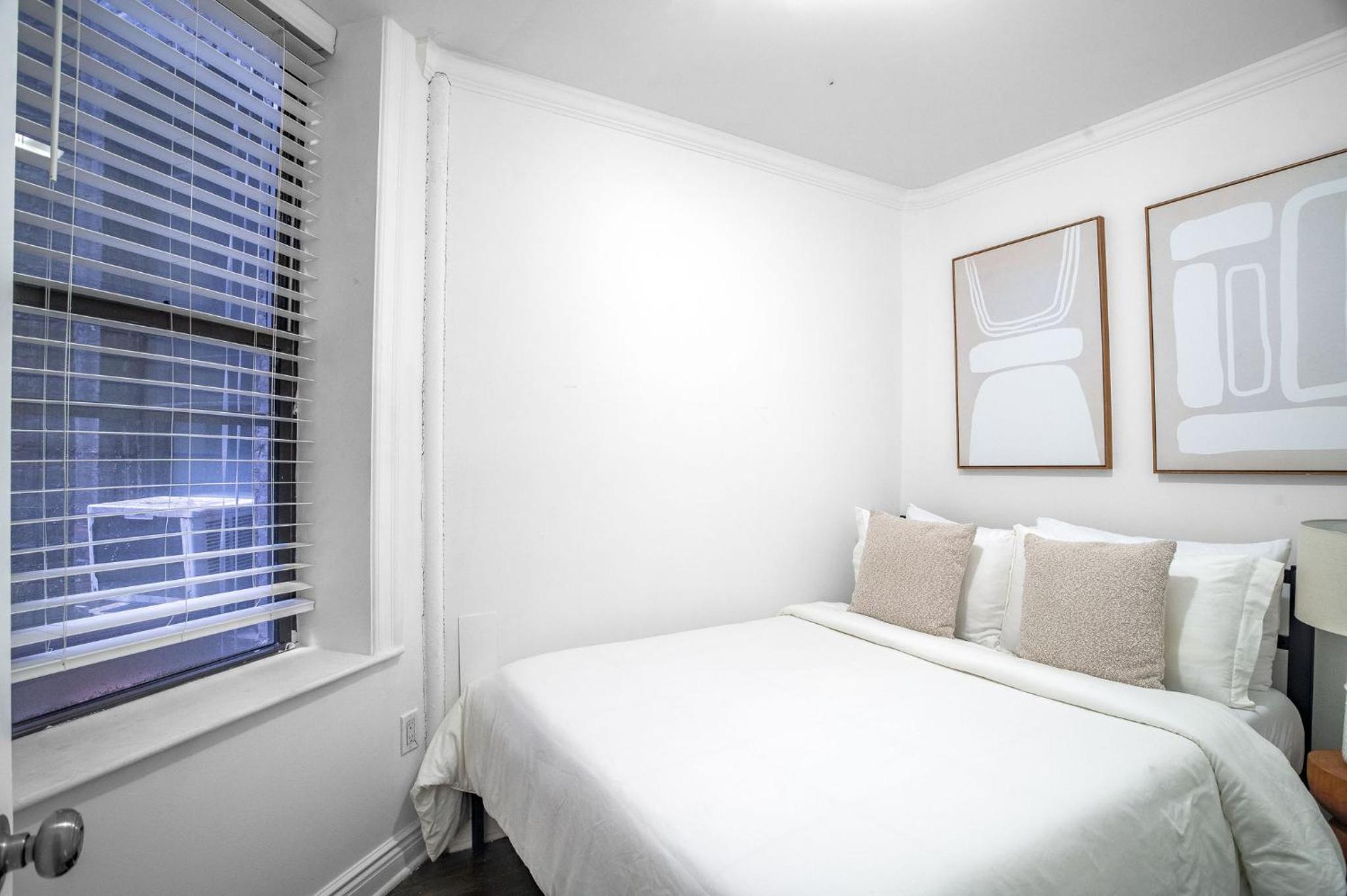 Sophisticated 2BD Apartment on Barrow Street, Greenwich Village