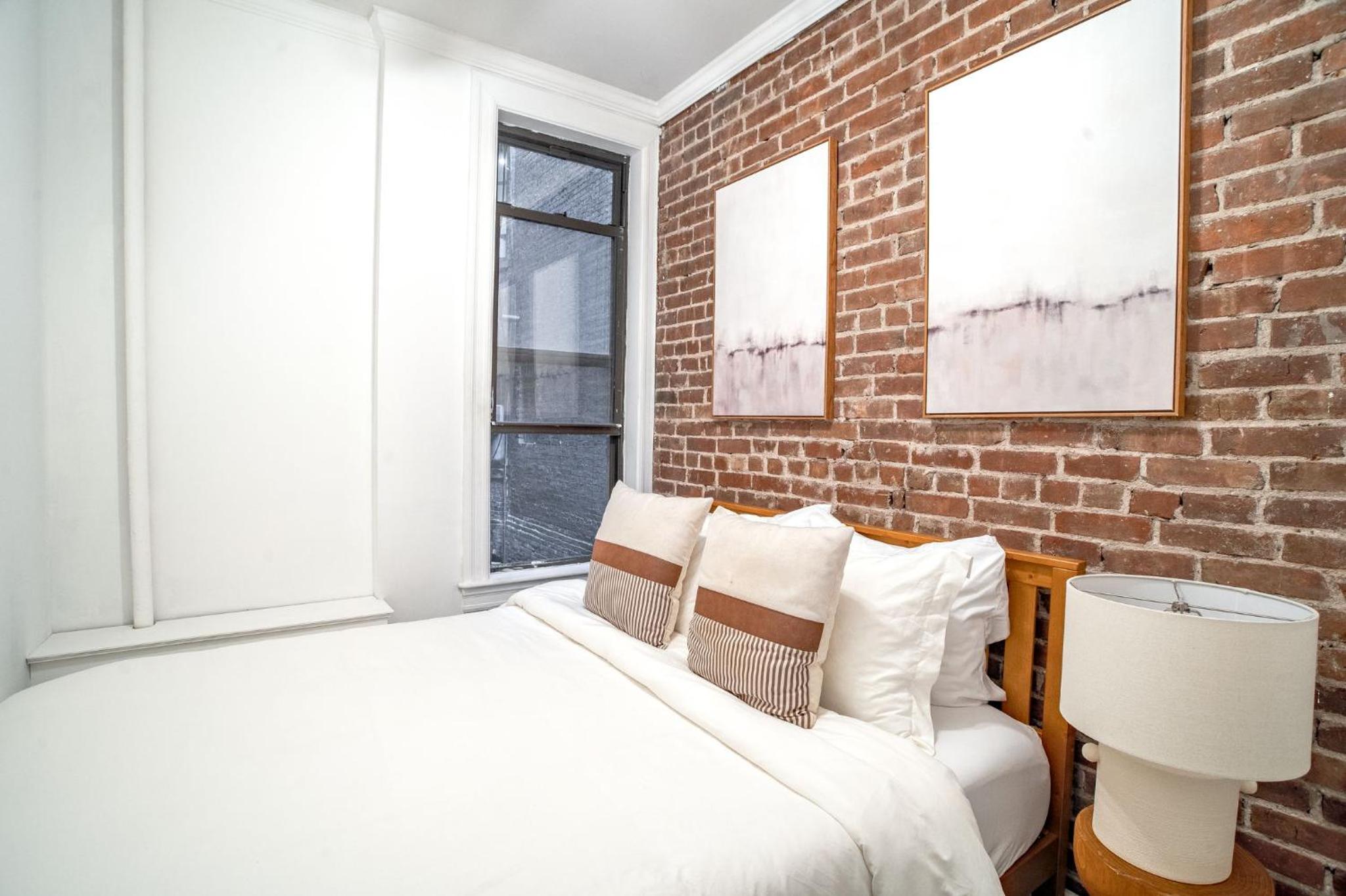 Sophisticated 2BD Apartment on Barrow Street, Greenwich Village