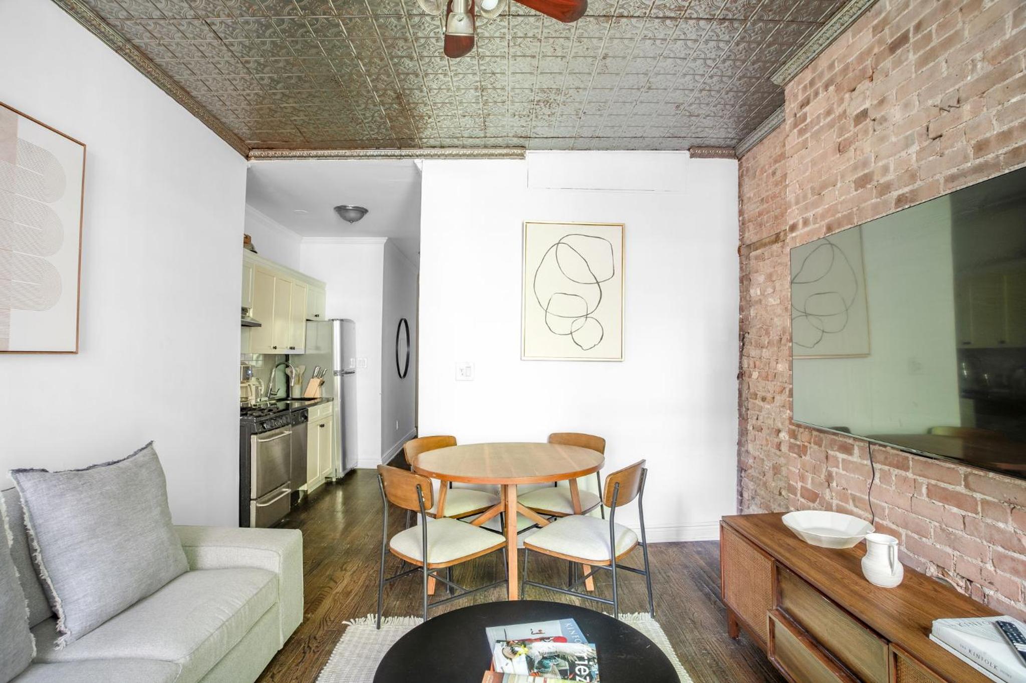 Sophisticated 2BD Apartment on Barrow Street, Greenwich Village