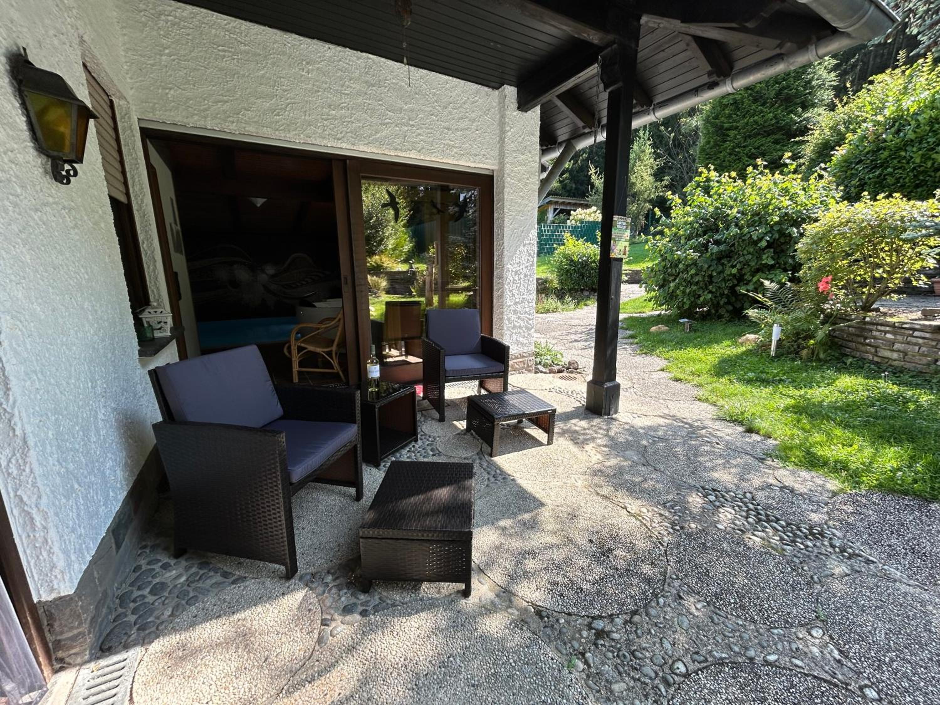 Ferienhaus mit Schwimmbad, Whirlpool & Sauna am Nürburgring