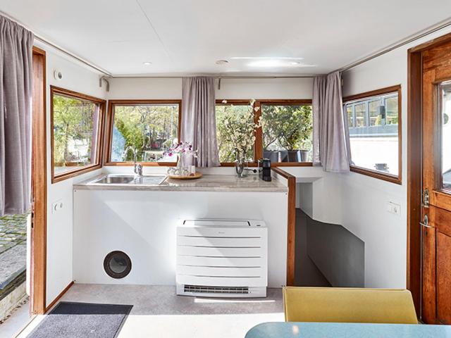 A304 Romantic SeaShip in top Center