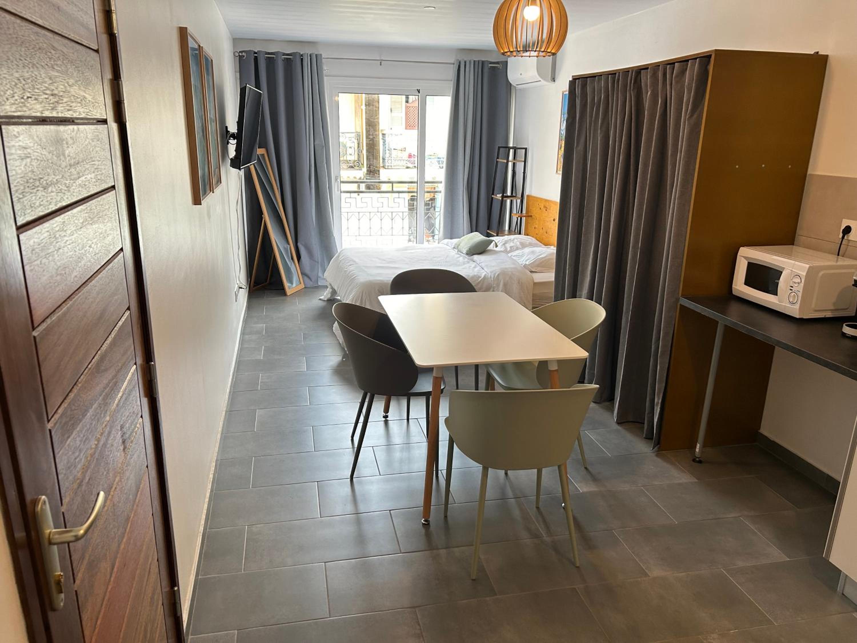 hotel room