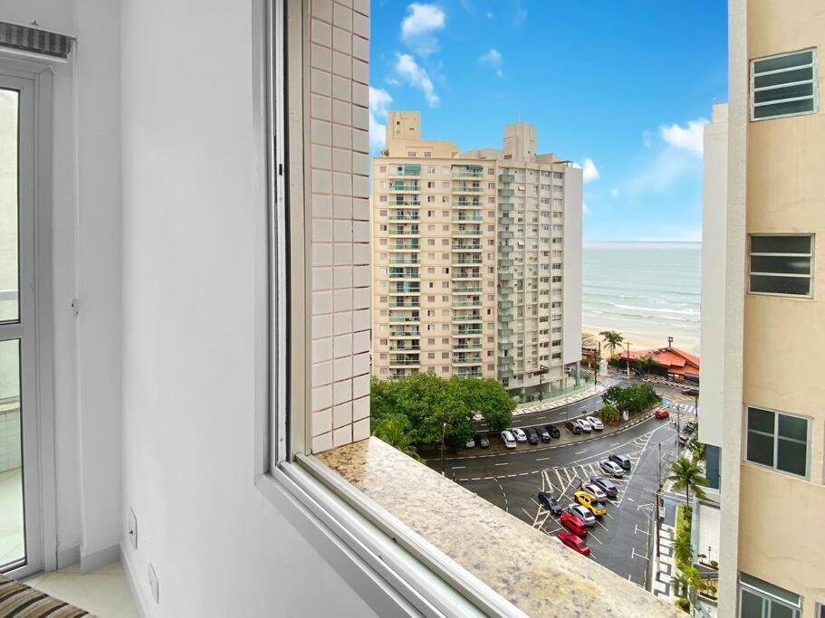 Apt com Varanda e vista para o mar 4 Quartos