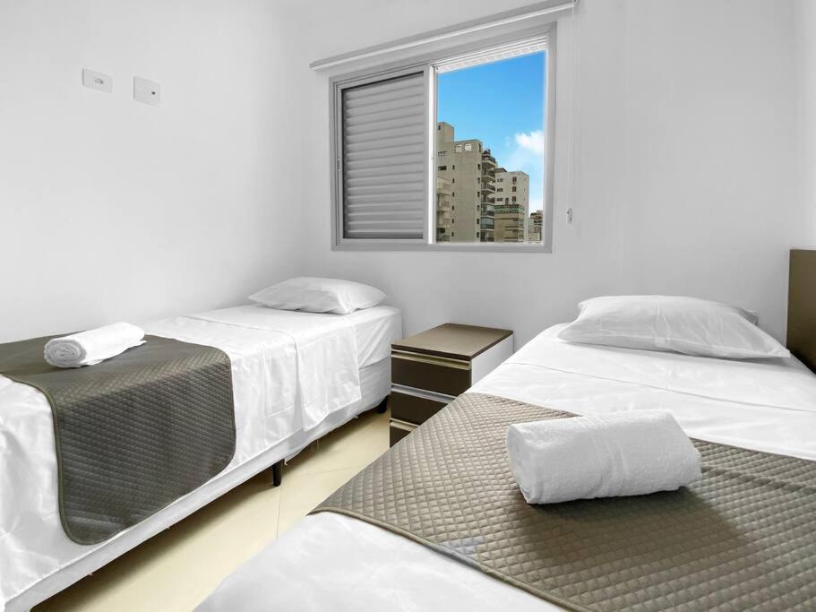 Apt com Varanda e vista para o mar 4 Quartos