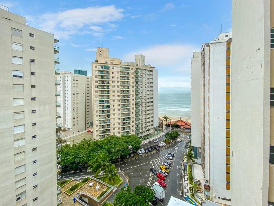 Apt com Varanda e vista para o mar 4 Quartos