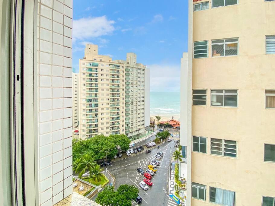 Apt com Varanda e vista para o mar 4 Quartos
