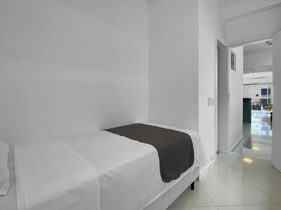 Apt com Varanda e vista para o mar 4 Quartos