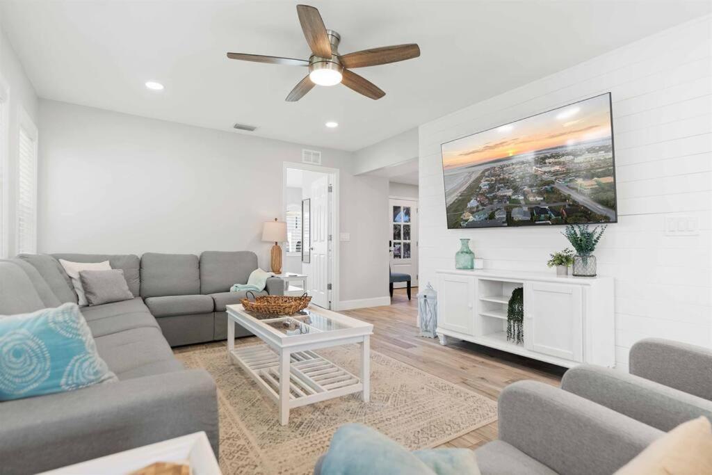 Beachside Vilano Lux Arcade Pets 6min to Historic view 4