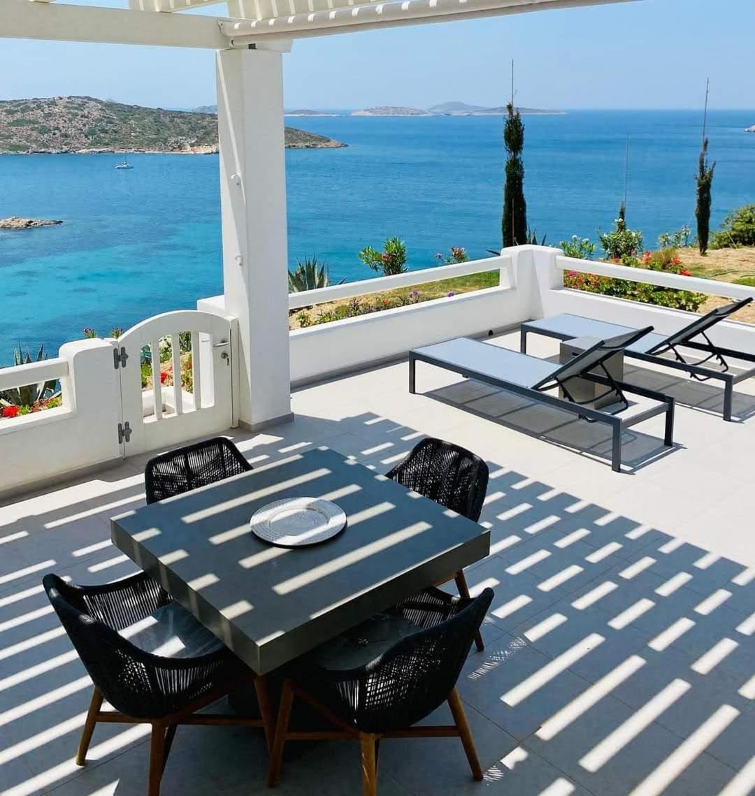 Nautilus Apartments view 3