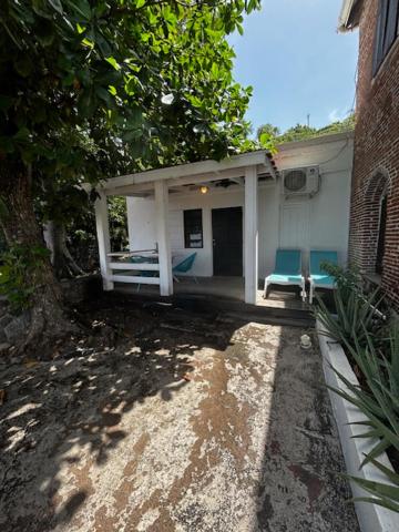The Old Gin House - Photo 21
