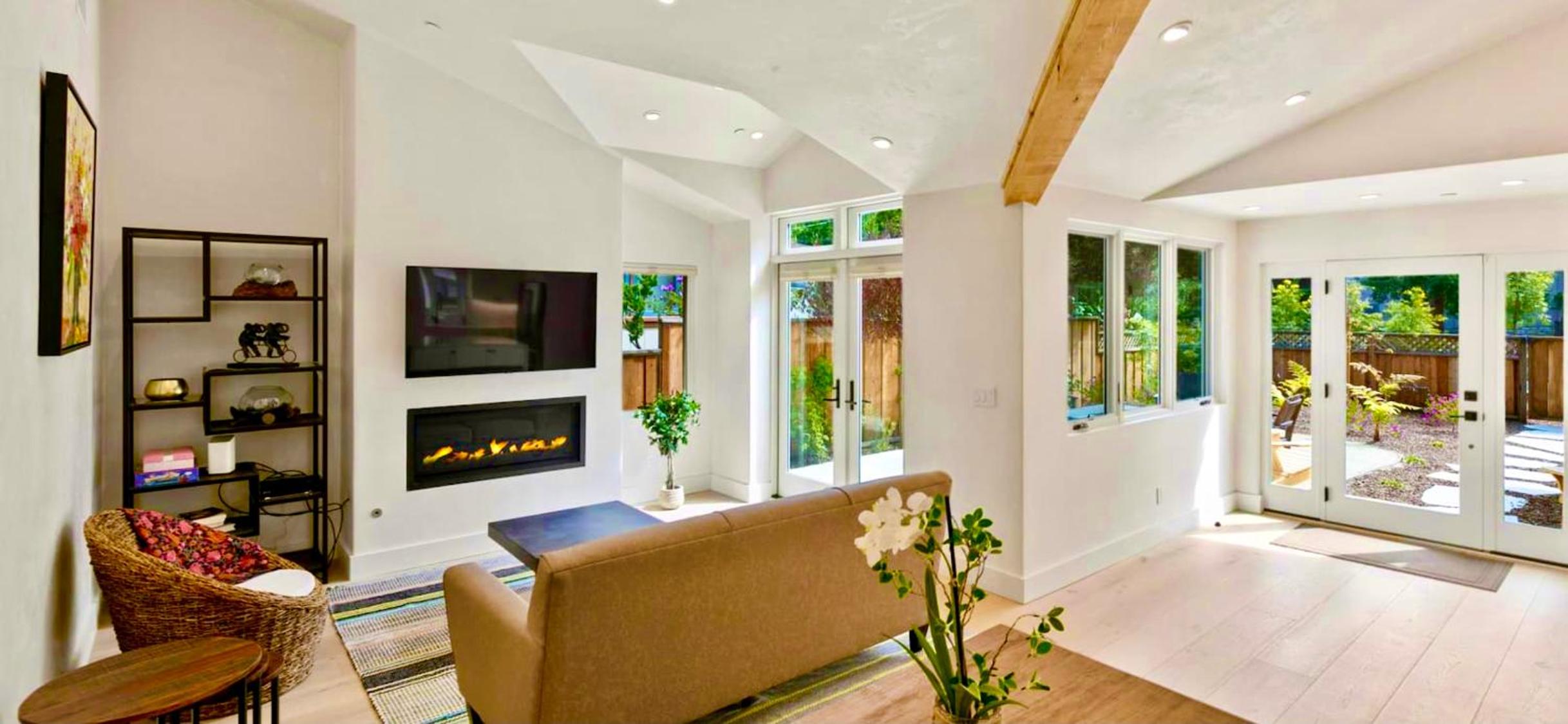 Monterey Vacations - Carmel by the sea luxury villa - Property Image 1