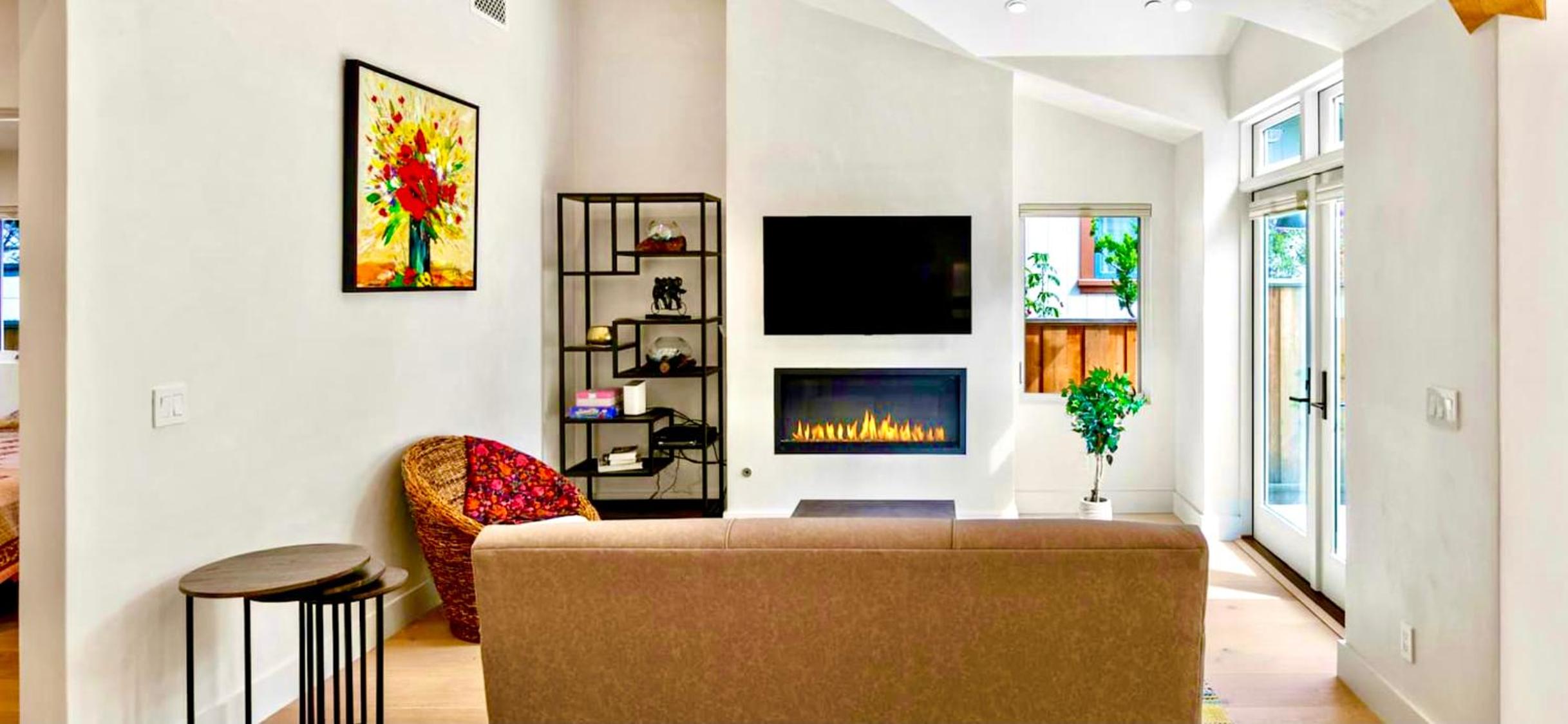 Monterey Vacations - Carmel by the sea luxury villa - Property Image 3