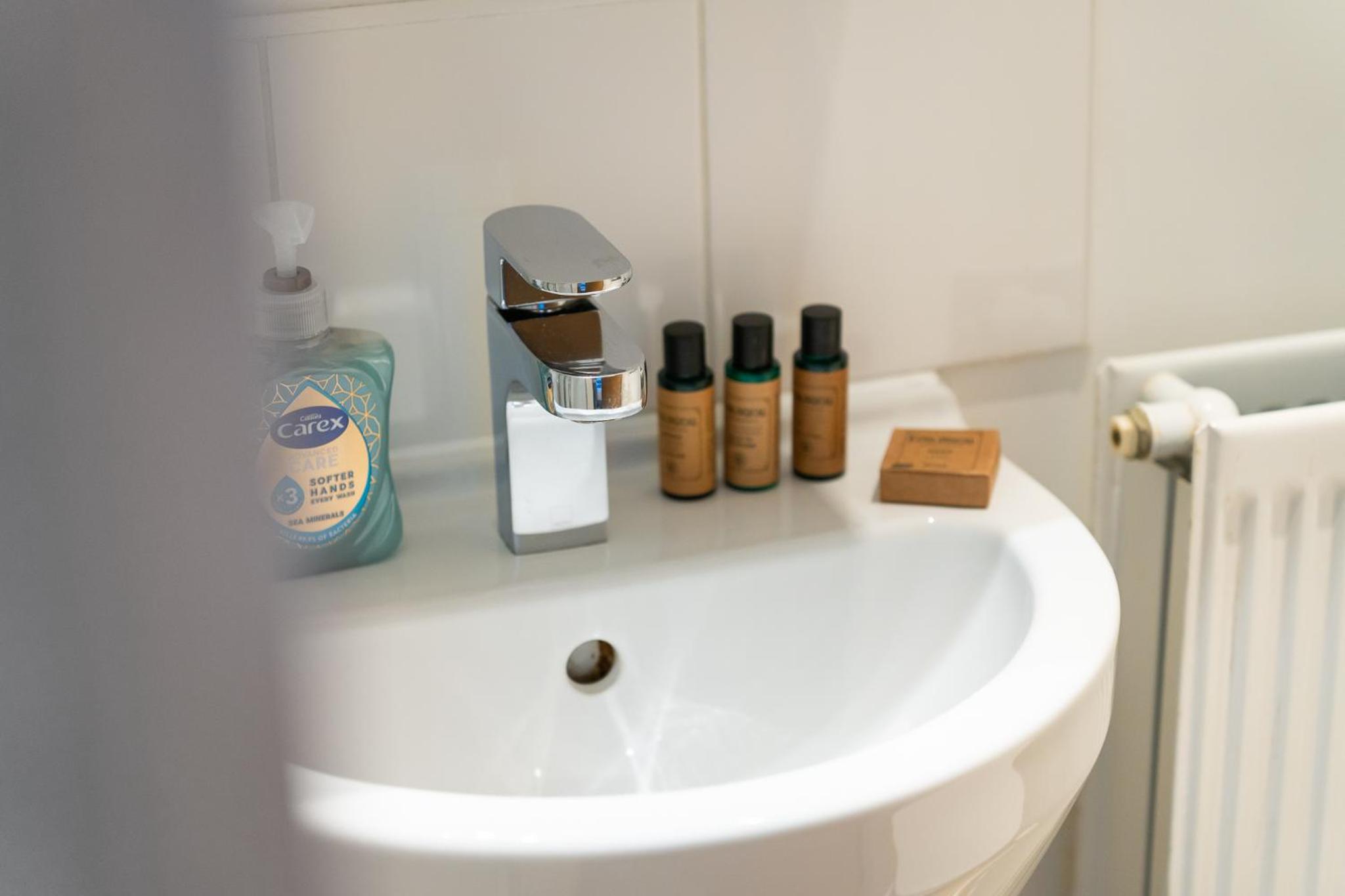 Stylish 2BR 2BA Apartment By LiveStay Short Lets & Serviced Accommodation Colindale With Balcony view 3