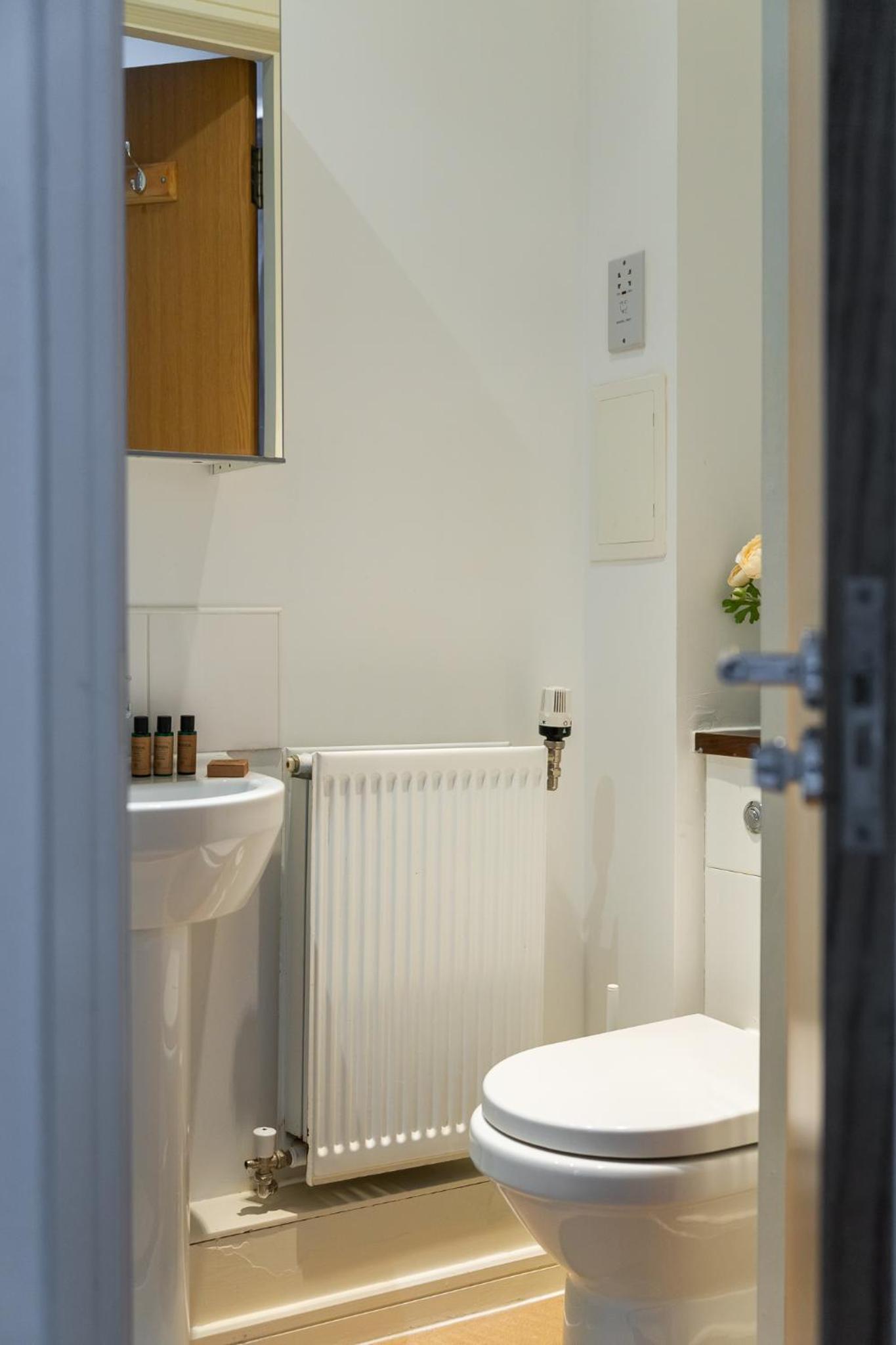Stylish 2BR 2BA Apartment By LiveStay Short Lets & Serviced Accommodation Colindale With Balcony view 5