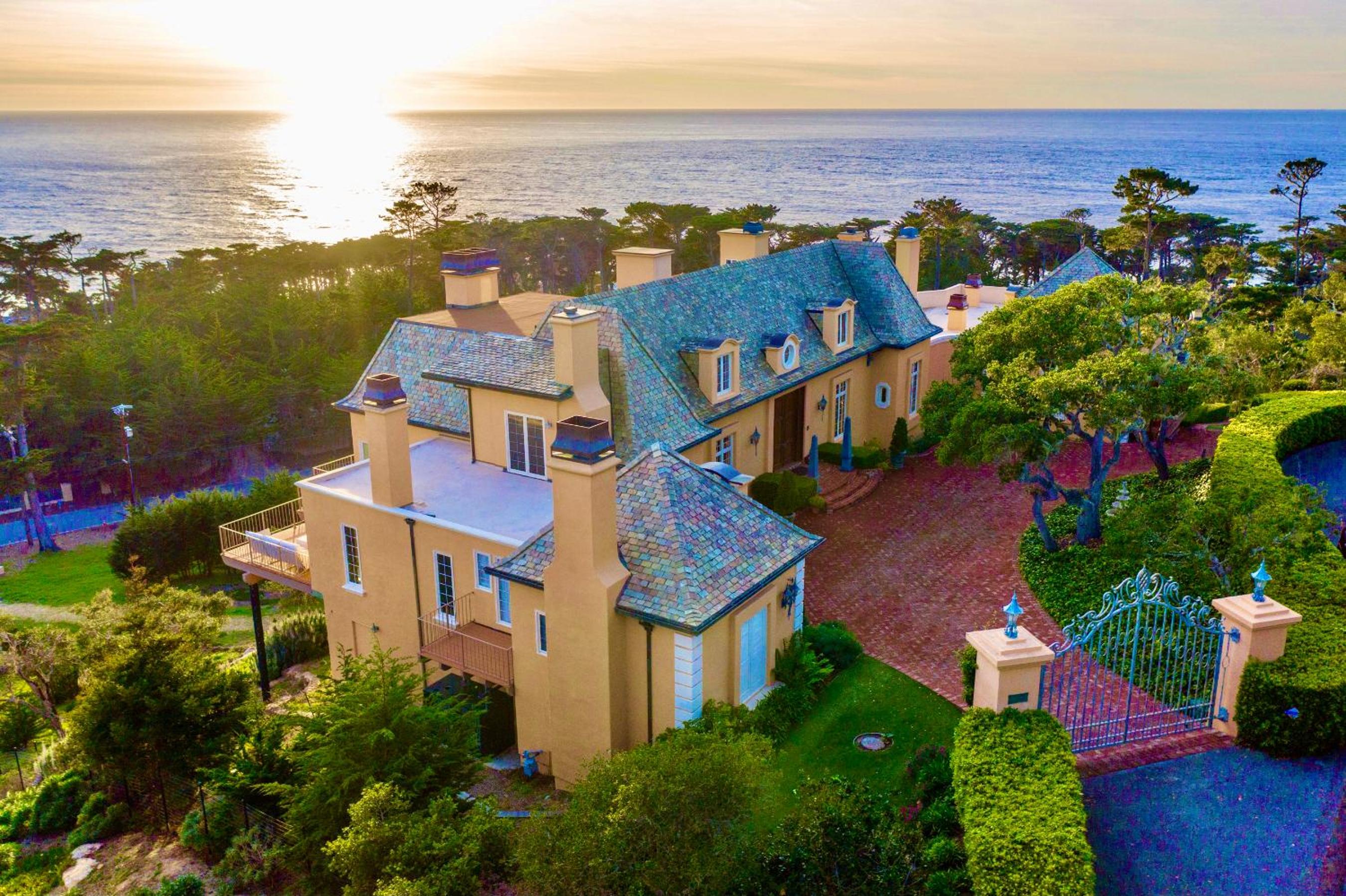 Luxe1 panoramic Pebble Estate view 3