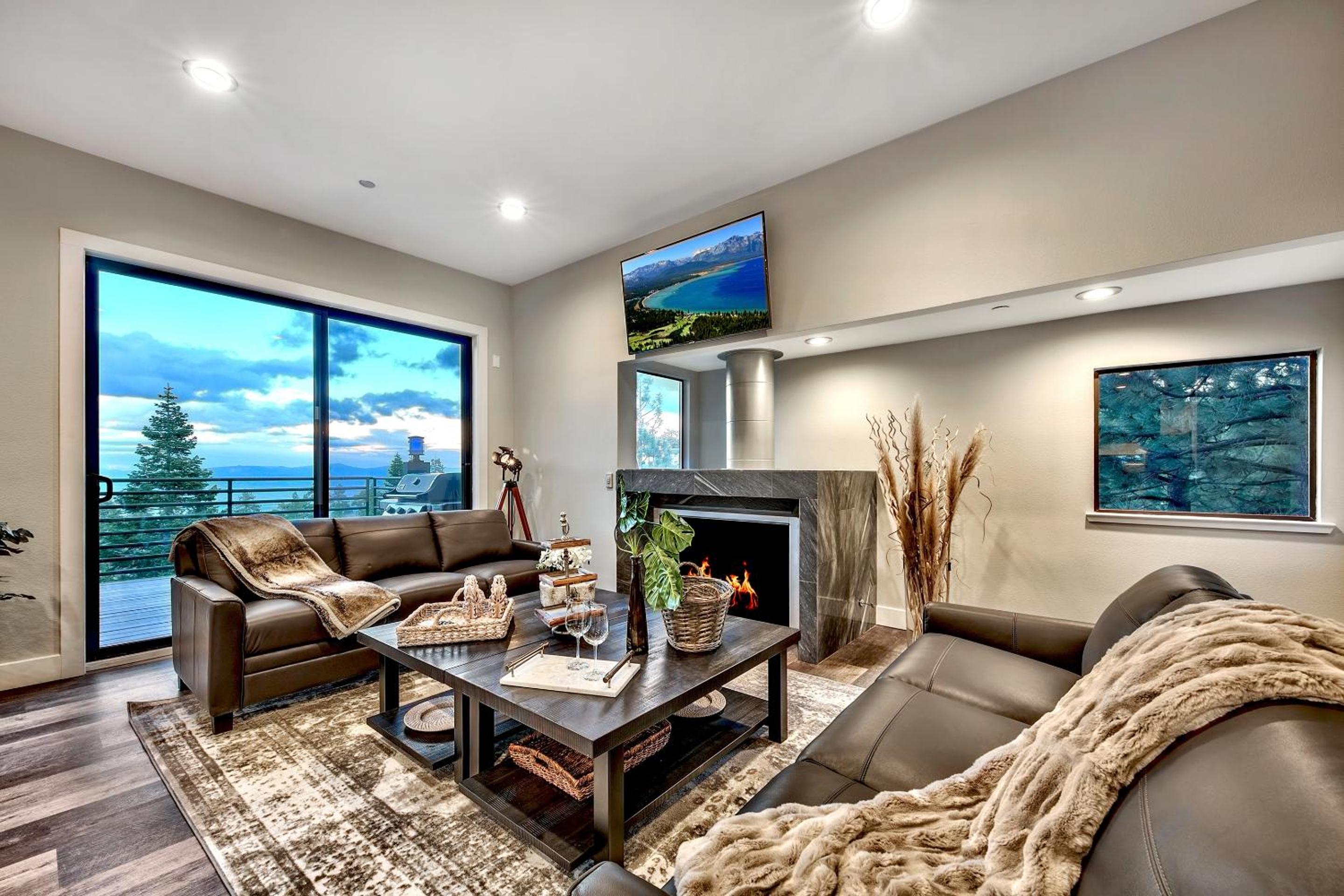 Stateline Vacations - Luxe11 blue diamond VIP mega lodge lake tahoe - Property Image 26