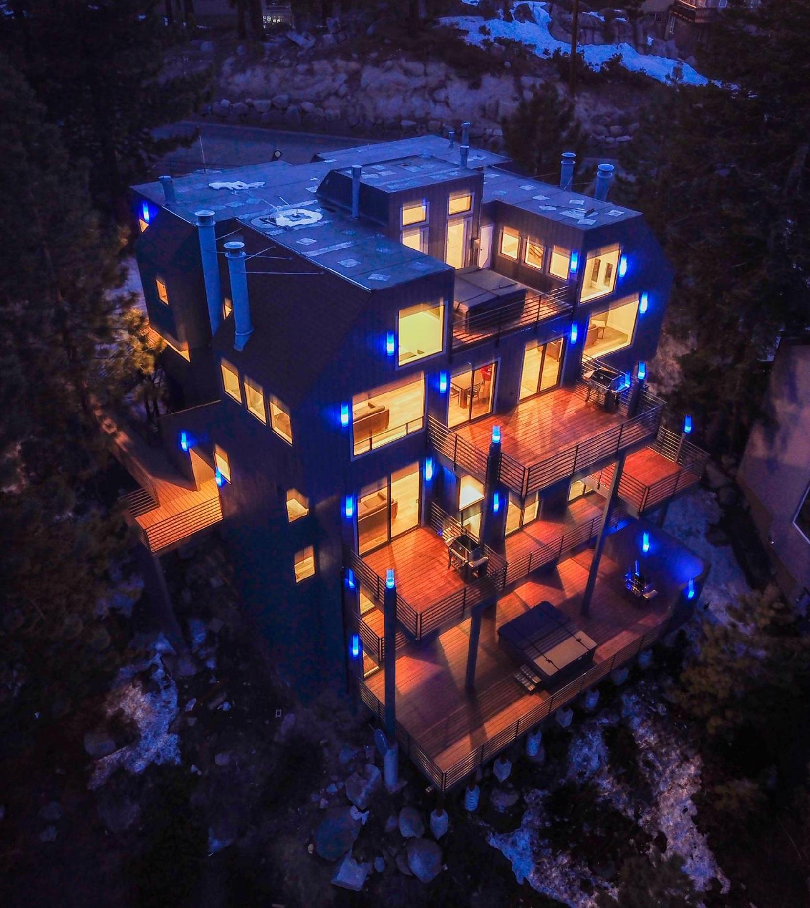 Stateline Vacations - Luxe11 blue diamond VIP mega lodge lake tahoe - Property Image 27