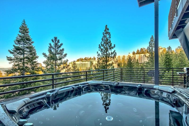 Stateline Vacations - Luxe11 blue diamond VIP mega lodge lake tahoe - Property Image 12
