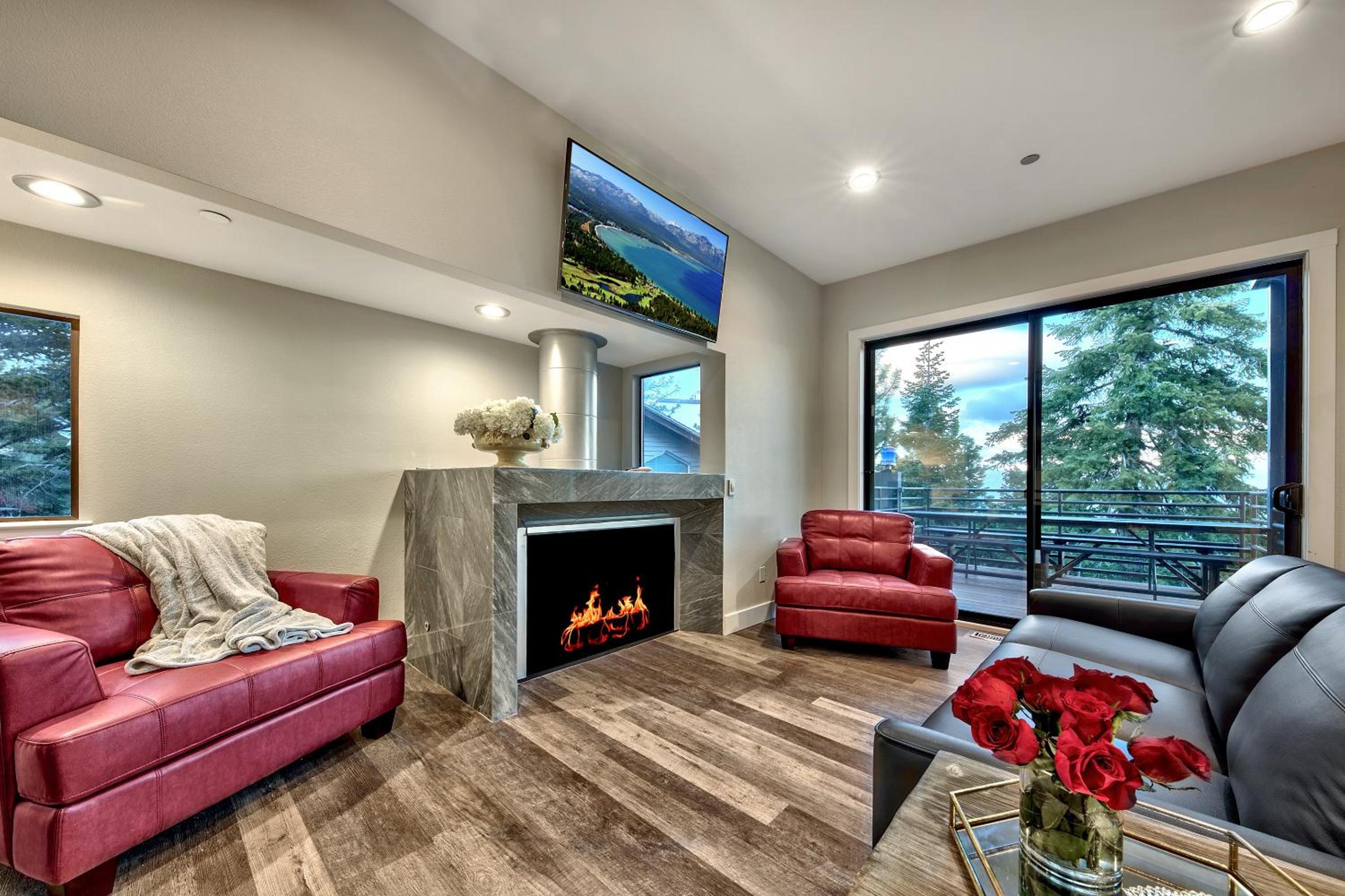 Stateline Vacations - Luxe11 blue diamond VIP mega lodge lake tahoe - Property Image 10