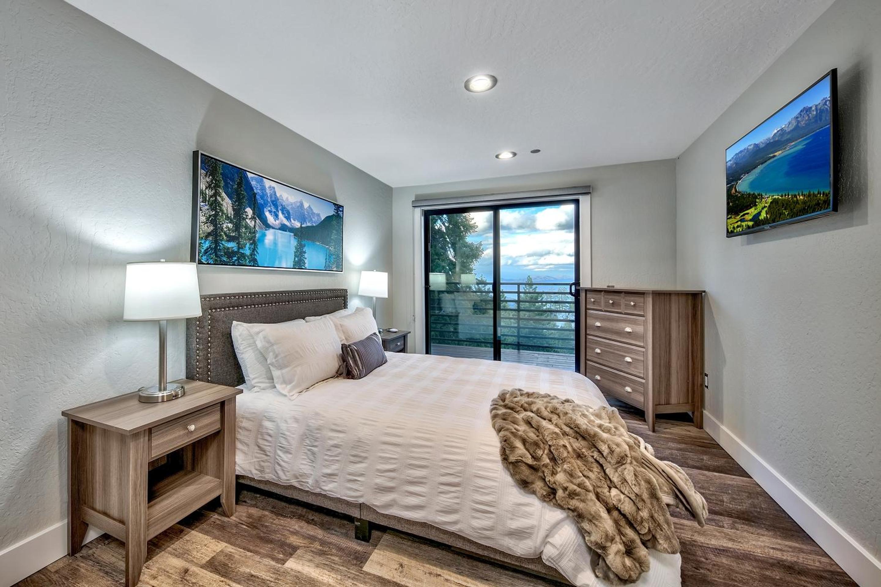 Stateline Vacations - Luxe11 blue diamond VIP mega lodge lake tahoe - Property Image 15