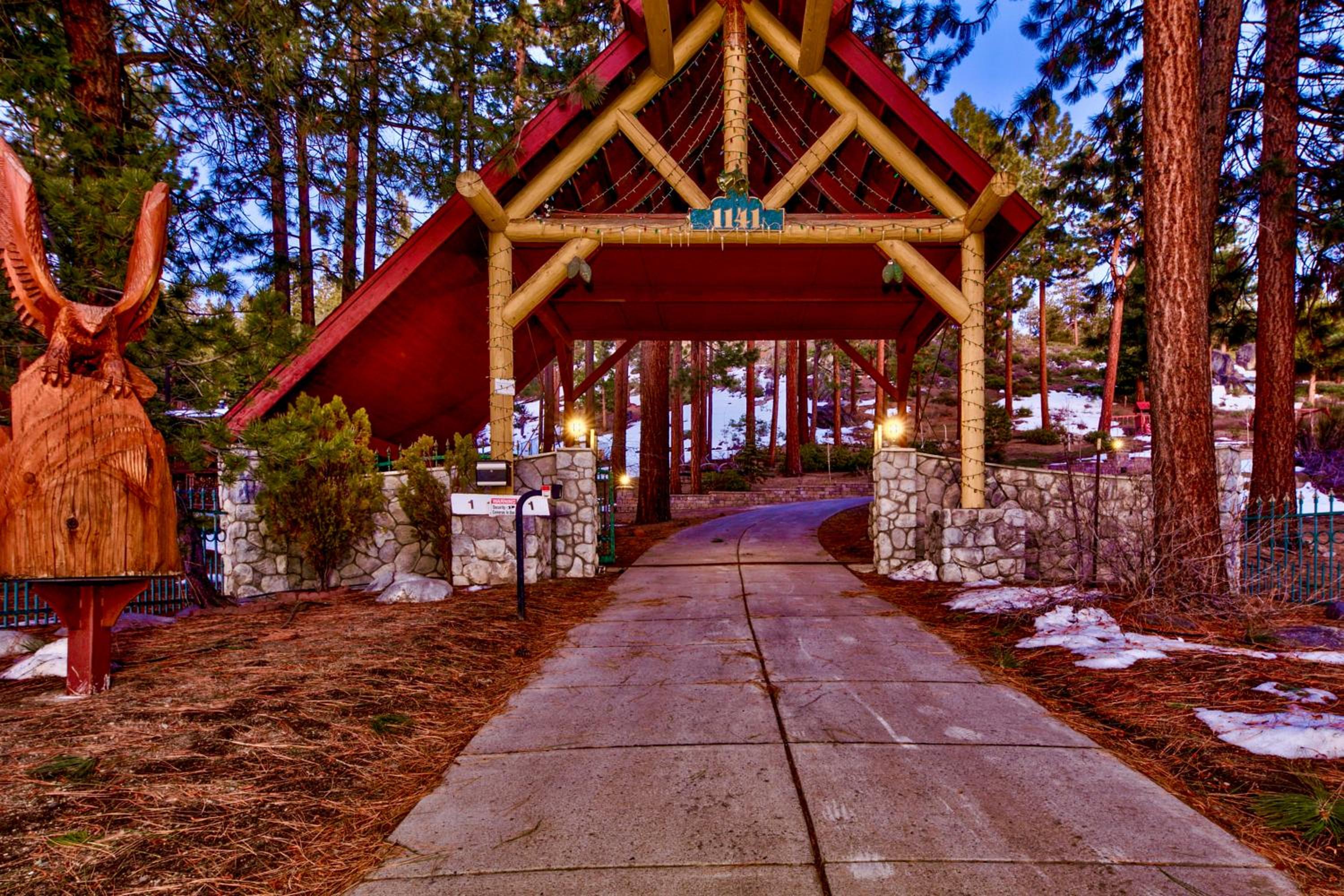 Luxe141 Spacious Luxury Log Cabin view 2