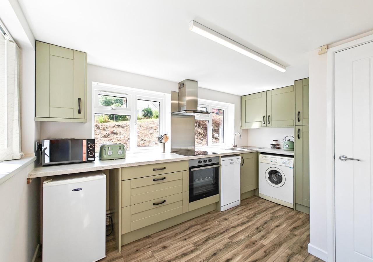 1 Bed in Porthpean oc-c29649 view 2