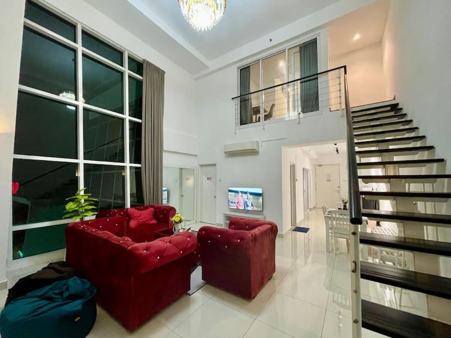 Duplex Loft Maritime Suites Georgetown Karpal Singh Drive Sea City View photo 5