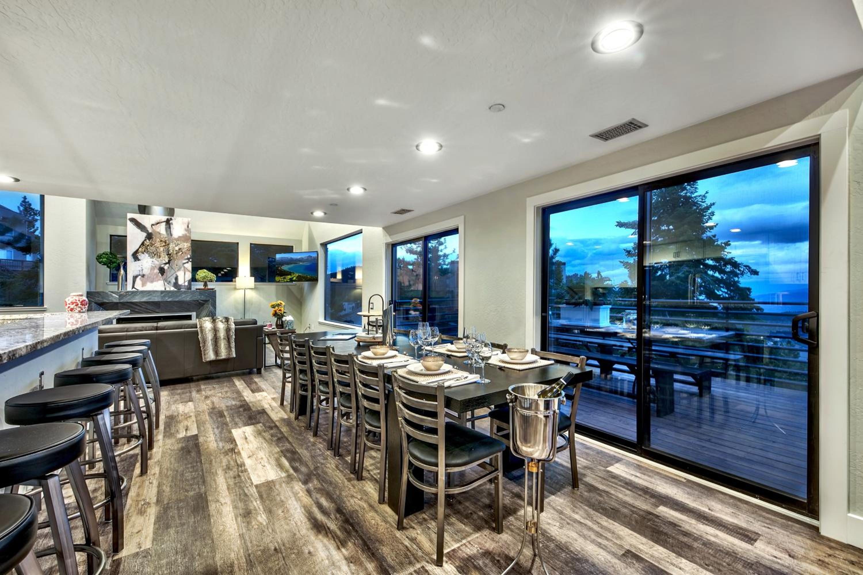 Luxe 15 Blue Diamond vip Lake Tahoe hot tub pool game room view 4