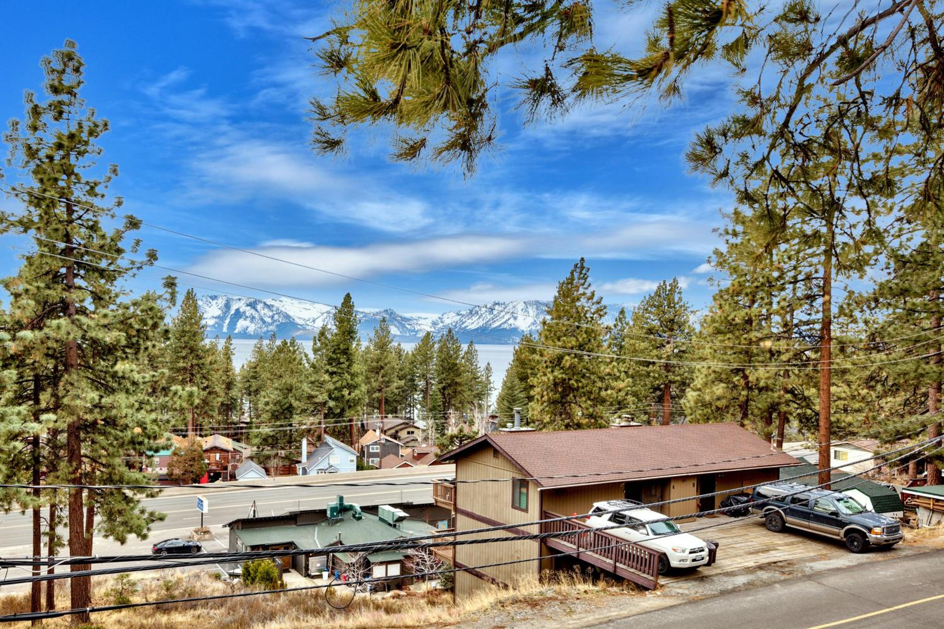 LUXE10 Zephyr Cove Lakeview W pool table view 3