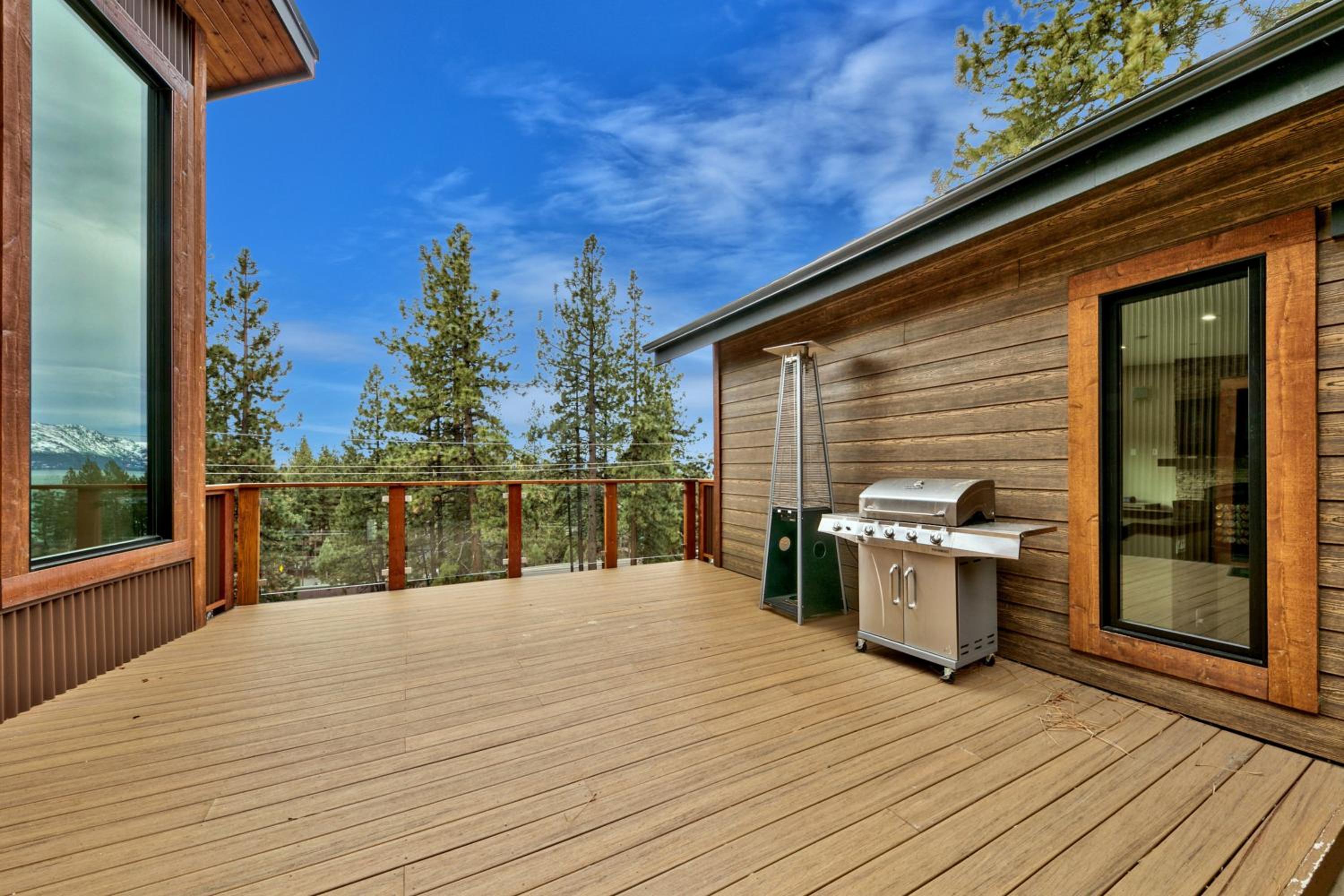 LUXE10 Zephyr Cove Lakeview W pool table view 5