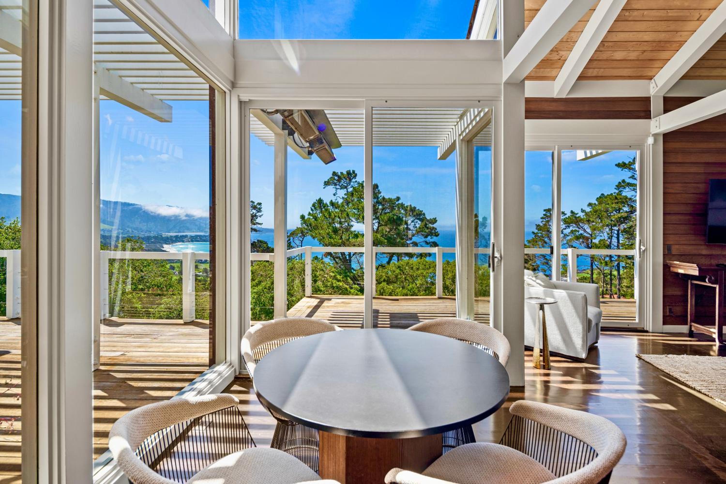 Cypress Pebble Sea Manor LUXE37 view 5