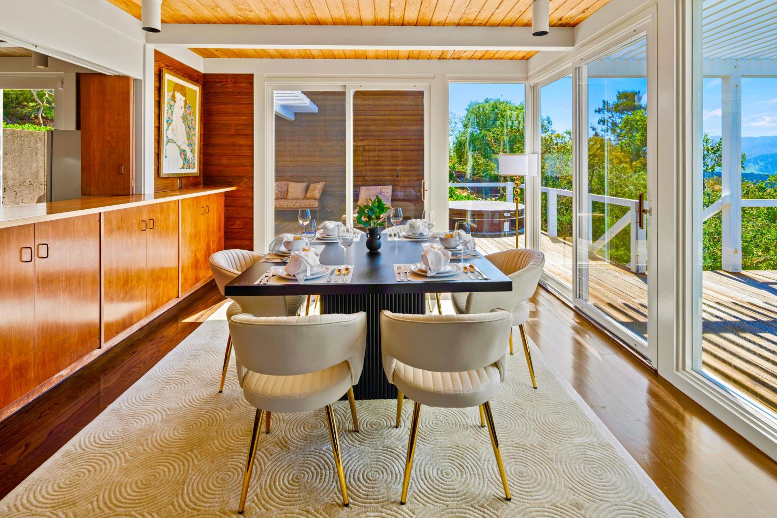 Cypress Pebble Sea Manor LUXE37 view 3