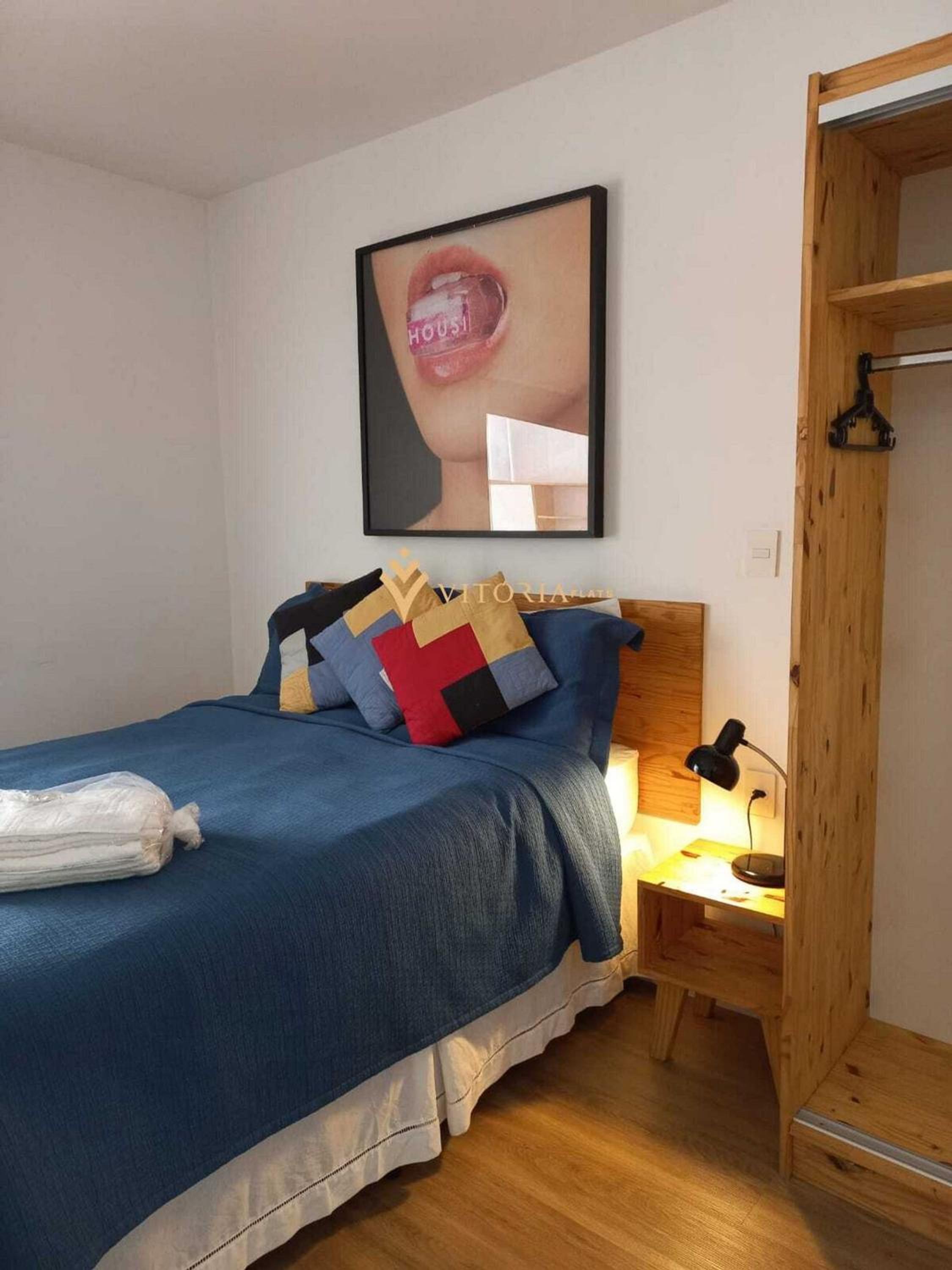 DOWNTOWN BUDGET REFUGE