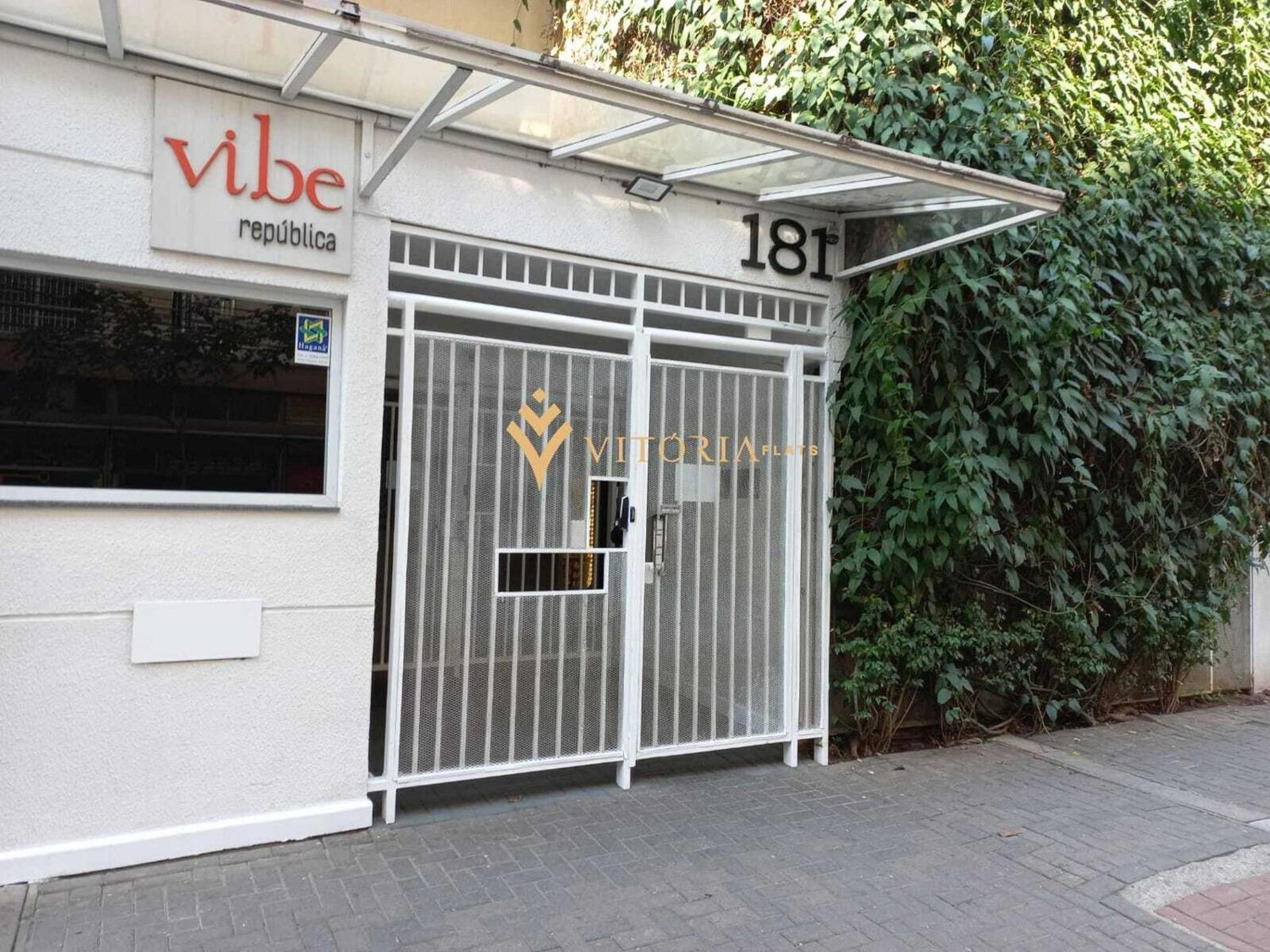 DOWNTOWN BUDGET REFUGE