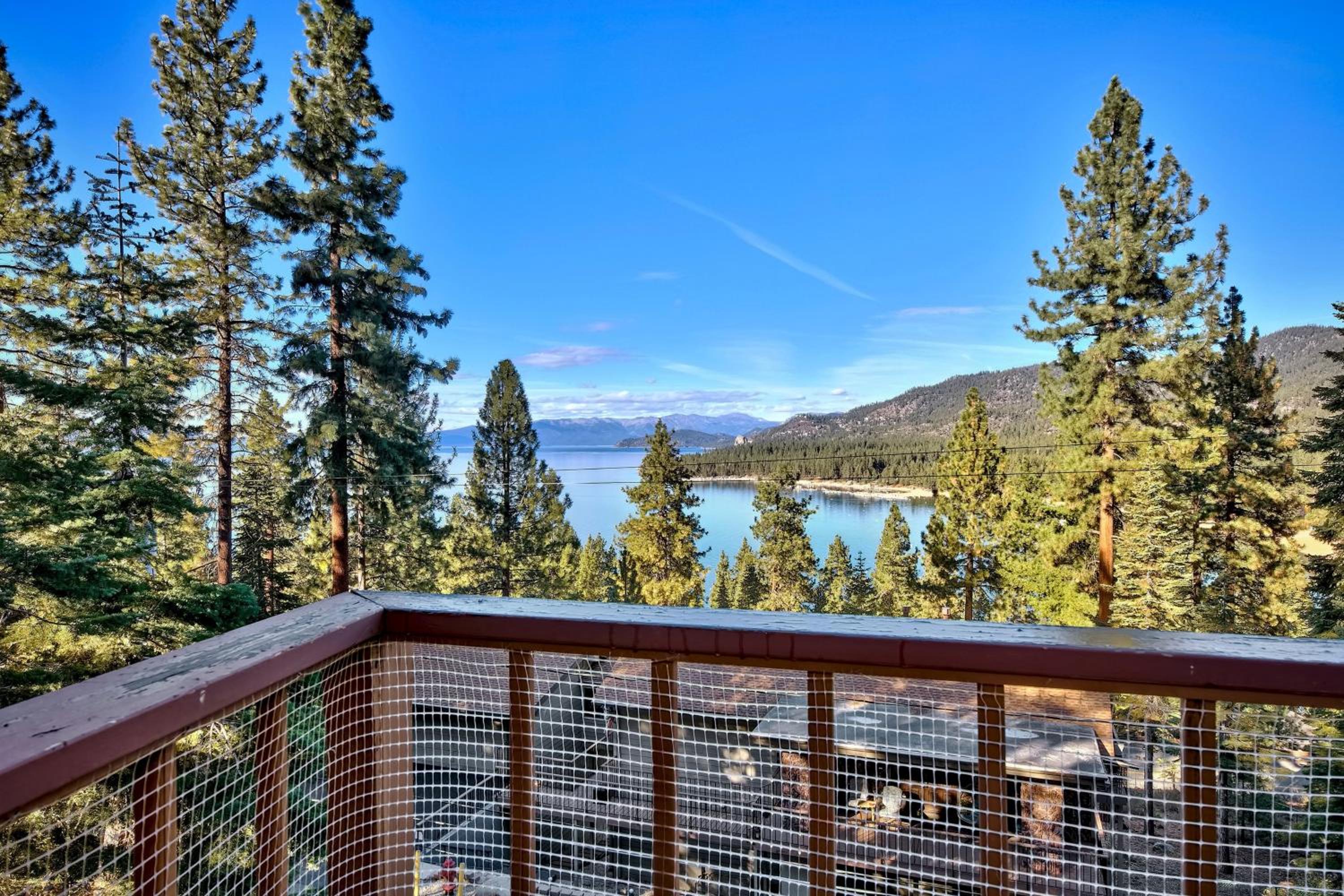 LX007 Skyfall lakeview house with dry sauna close to Edgewood - Property Image 11