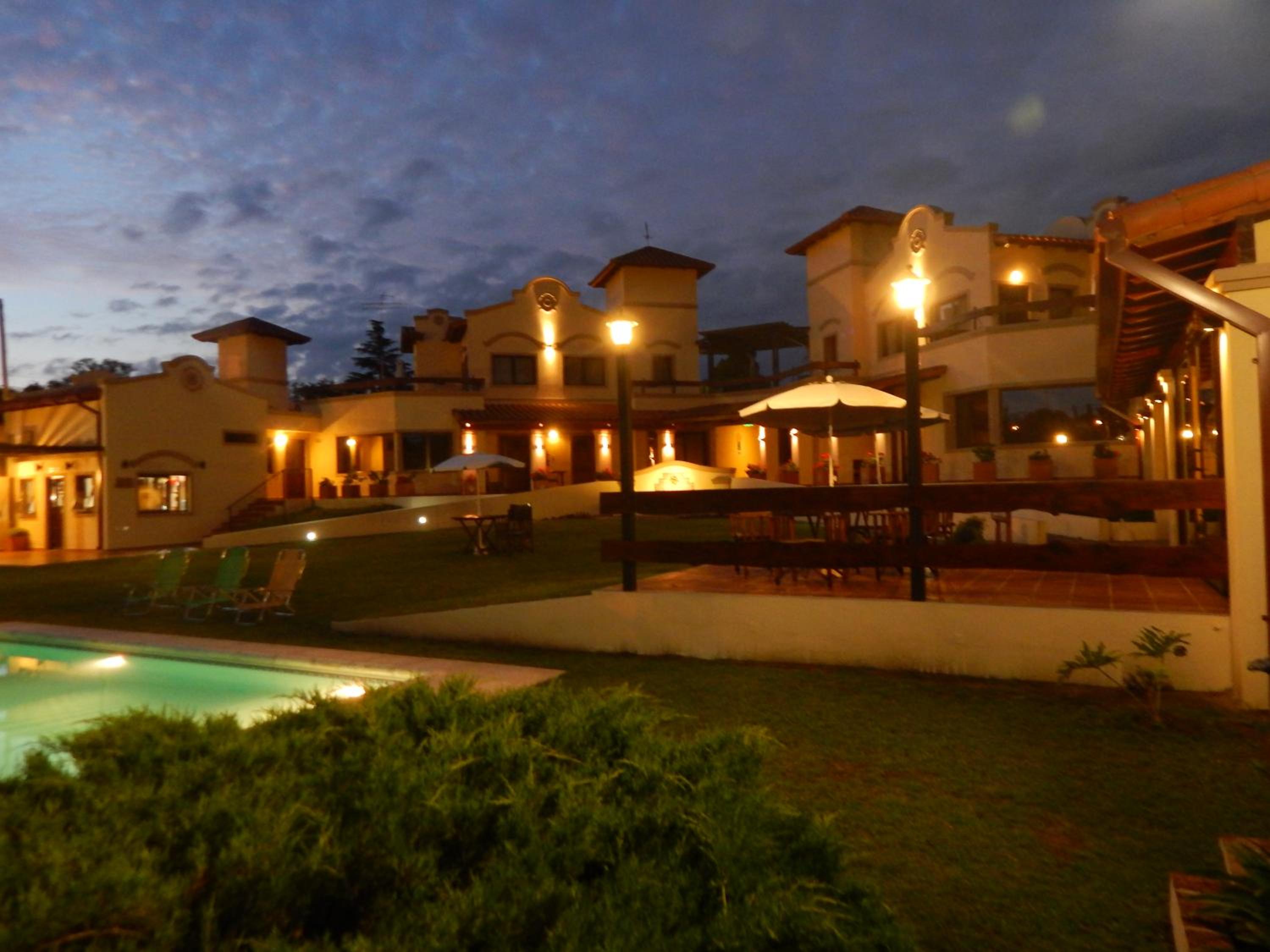 Raices del Carolino - Suites de Altagracia