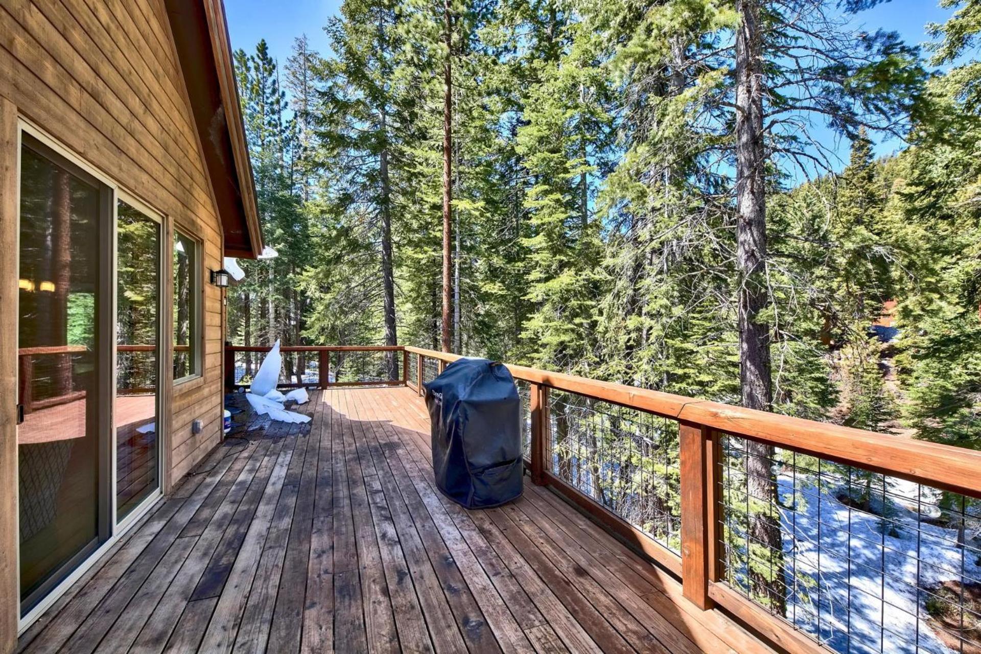 Lx22 Lake Tahoe north shore 4 bed cabin hot tub - Property Image 21