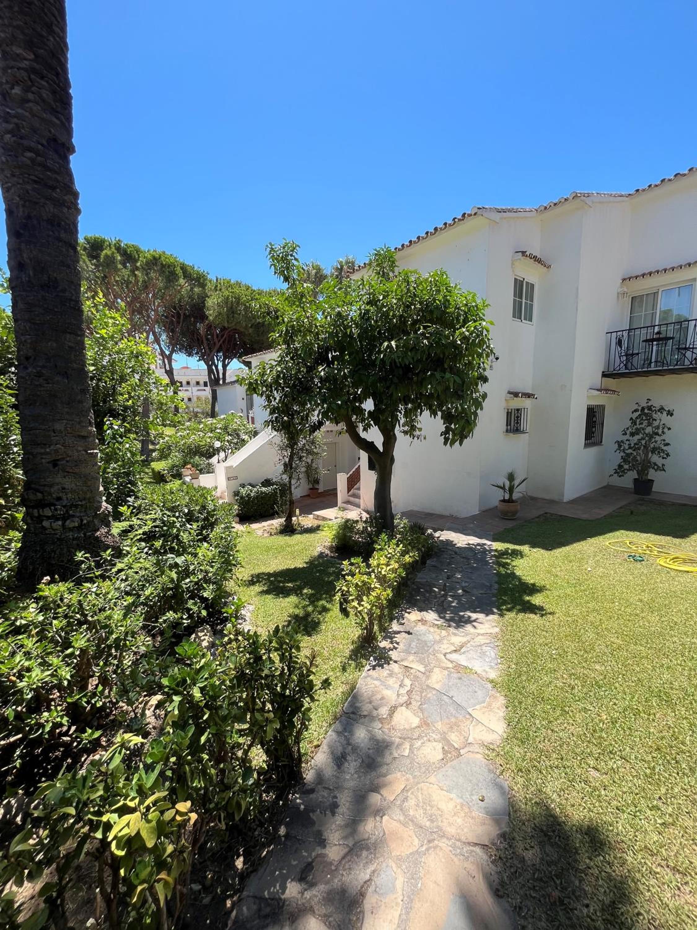 "LOS ROSALES Apartment, 500m to the beach" photo 2