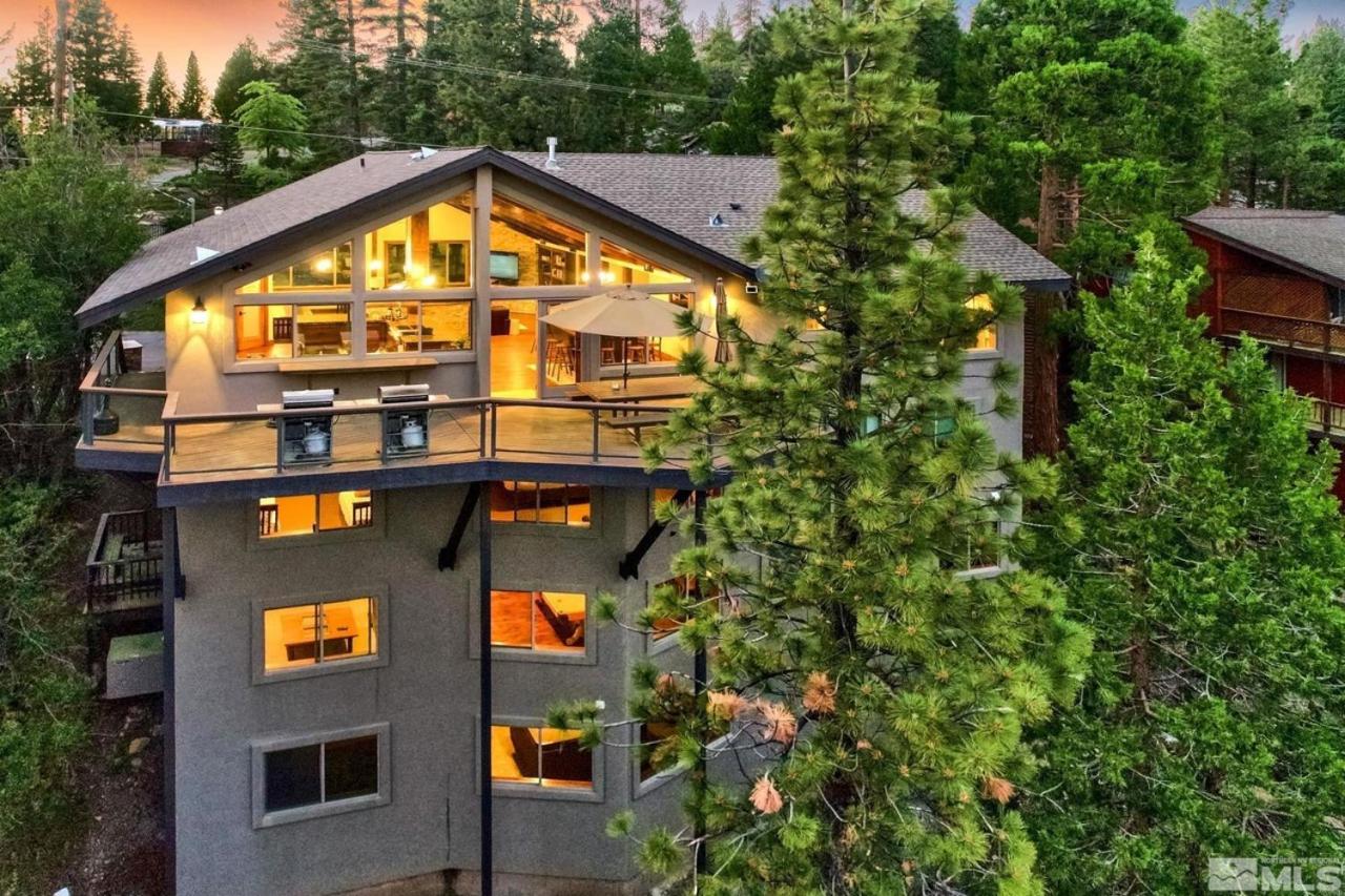 LX33 Lake Tahoe Villa with Gameroom Hot tub Sauna - Property Image 25