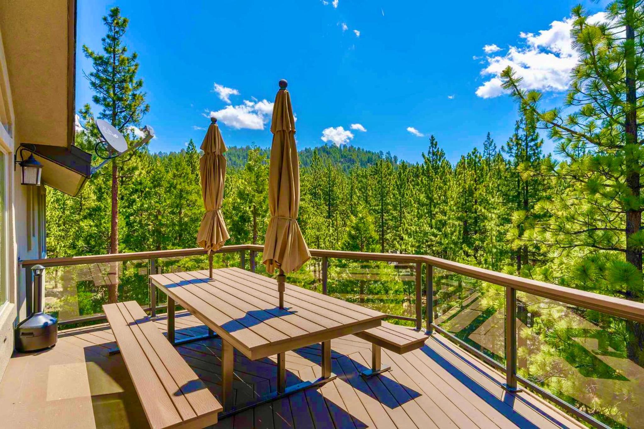 LX33 Lake Tahoe Villa with Gameroom Hot tub Sauna - Property Image 28