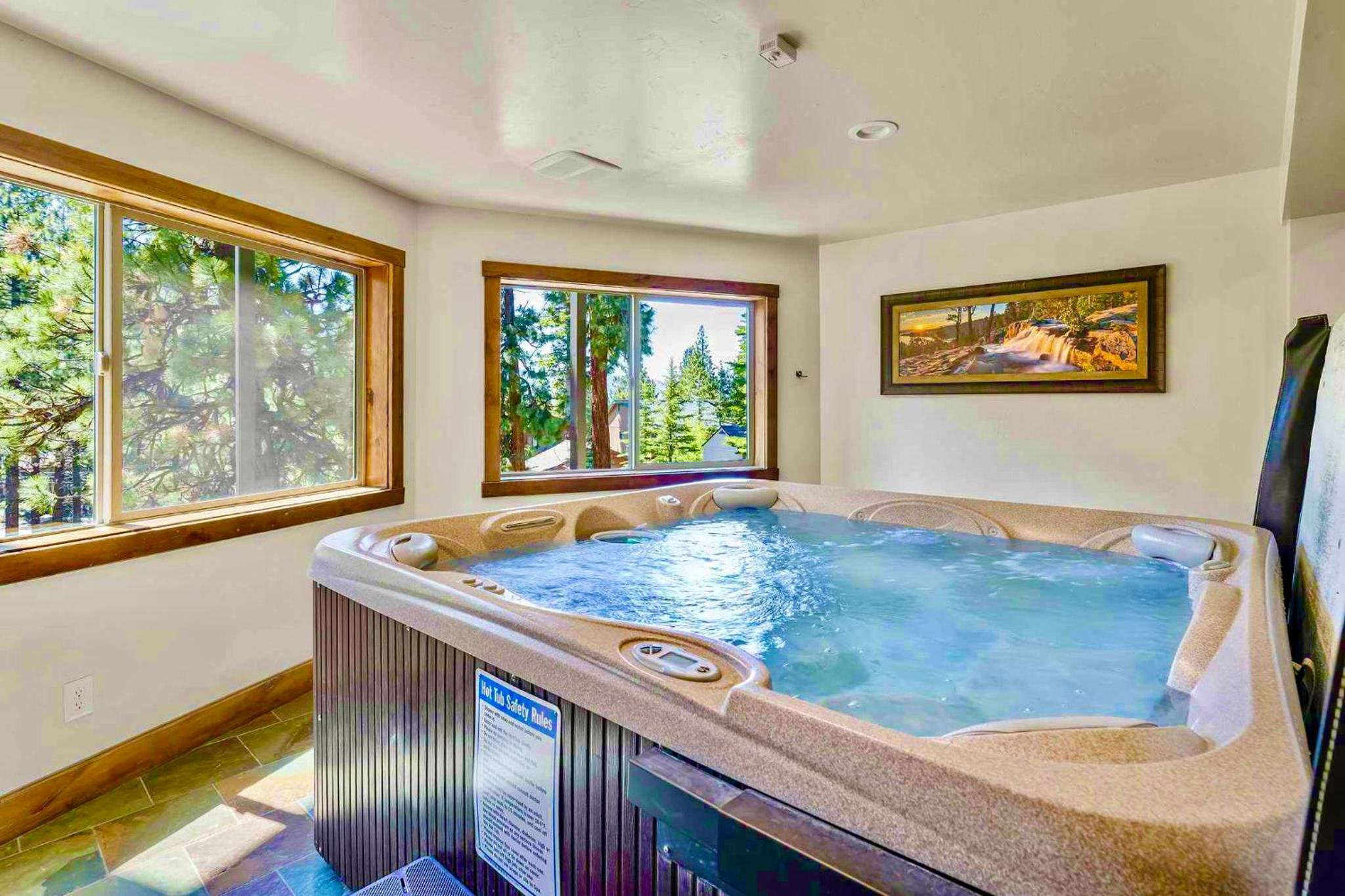 LX33 Lake Tahoe Villa with Gameroom Hot tub Sauna - Property Image 33