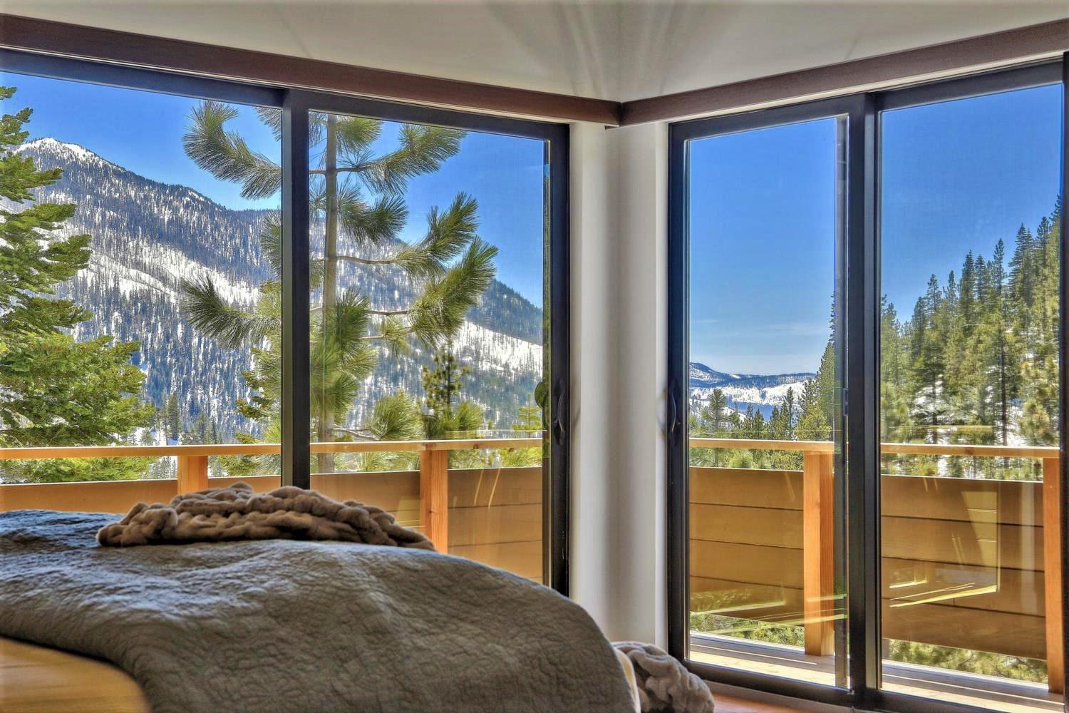 Stateline Vacations - Lx40 Tahoe Mountain view new build - Property Image 24