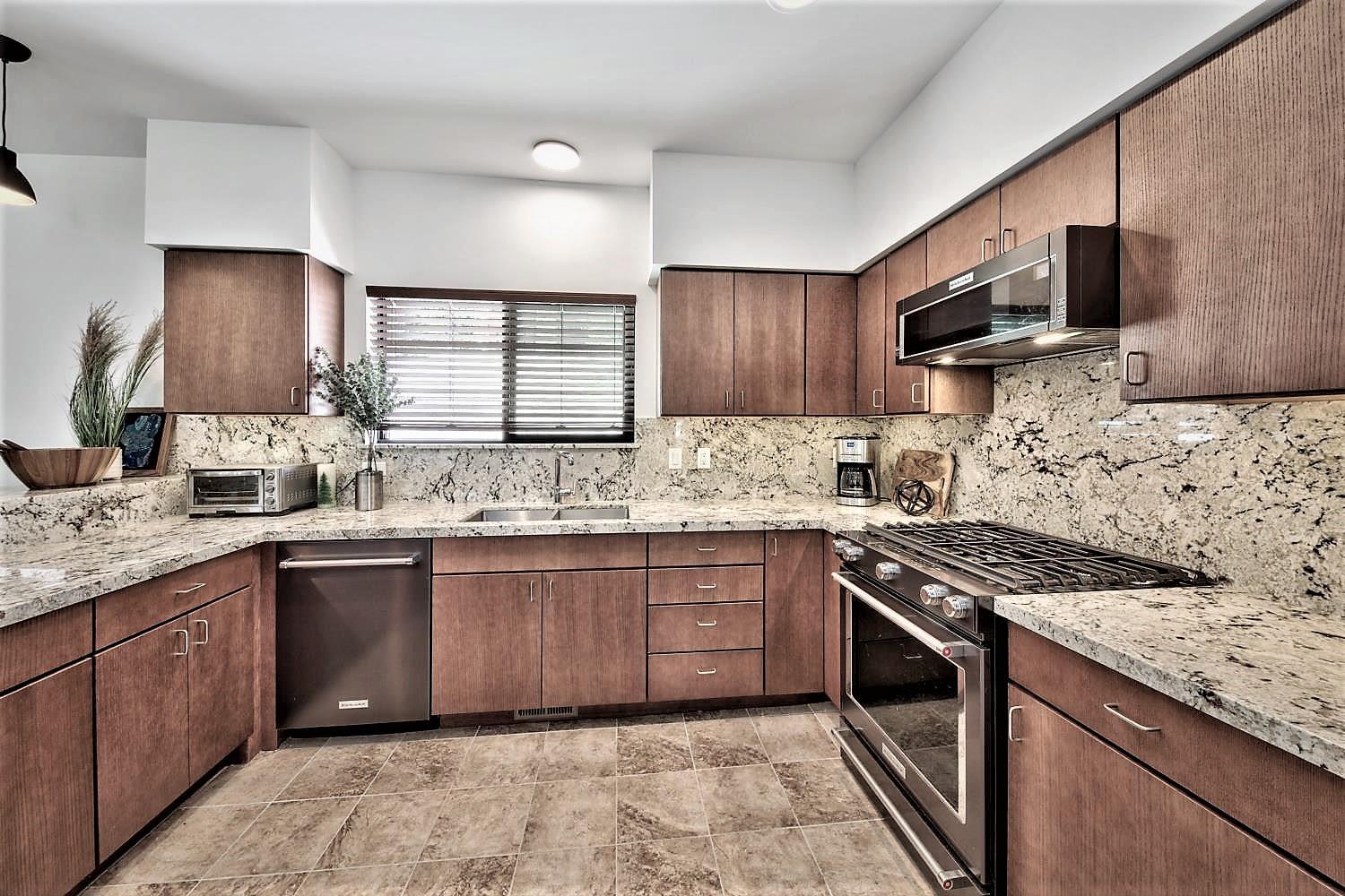 Stateline Vacations - Lx40 Tahoe Mountain view new build - Property Image 1