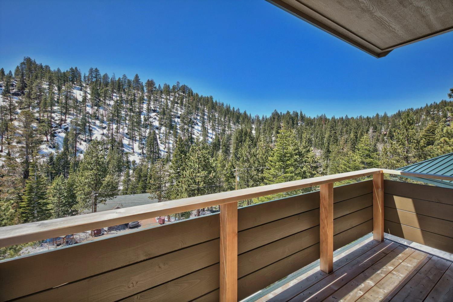 Stateline Vacations - Lx40 Tahoe Mountain view new build - Property Image 3
