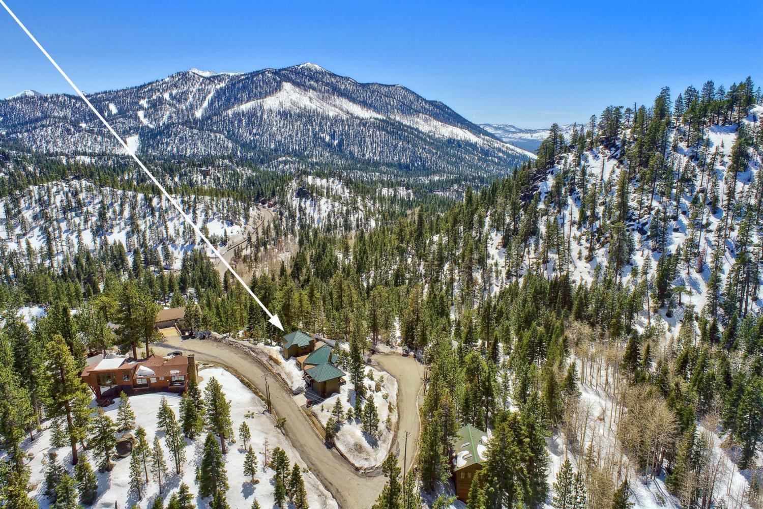 Stateline Vacations - Lx40 Tahoe Mountain view new build - Property Image 2